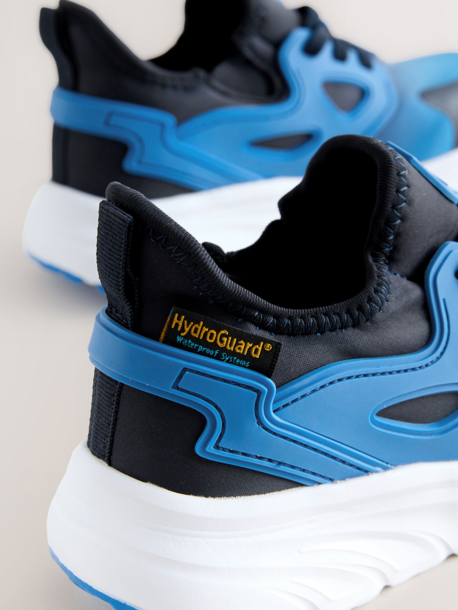 Thumbnail - Next Sneaker