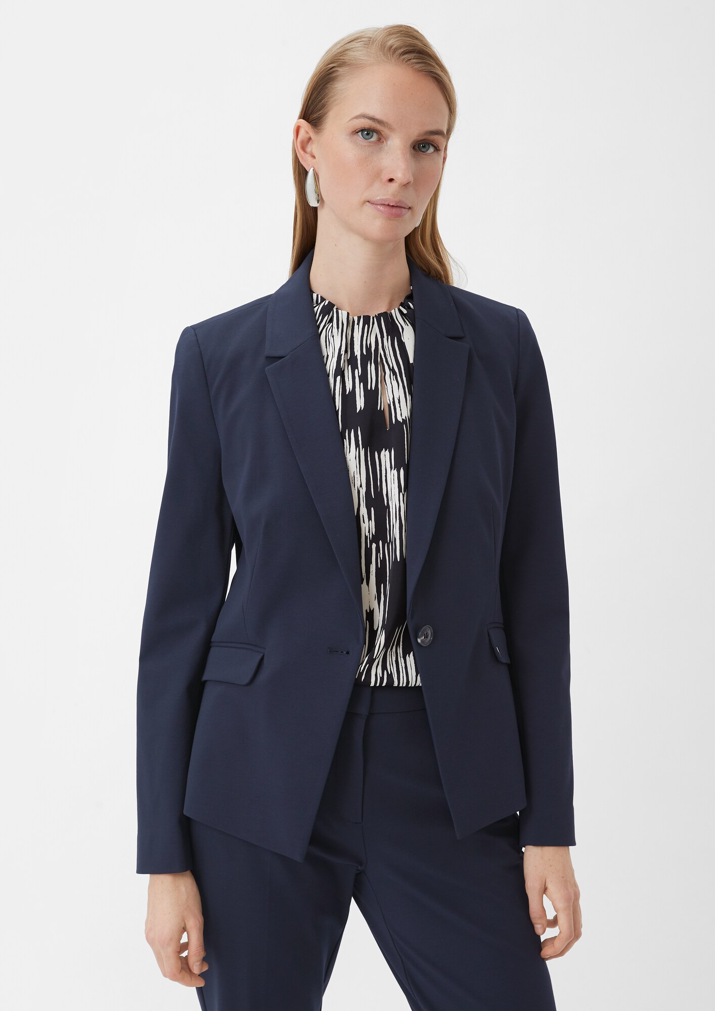 Thumbnail - Blazer