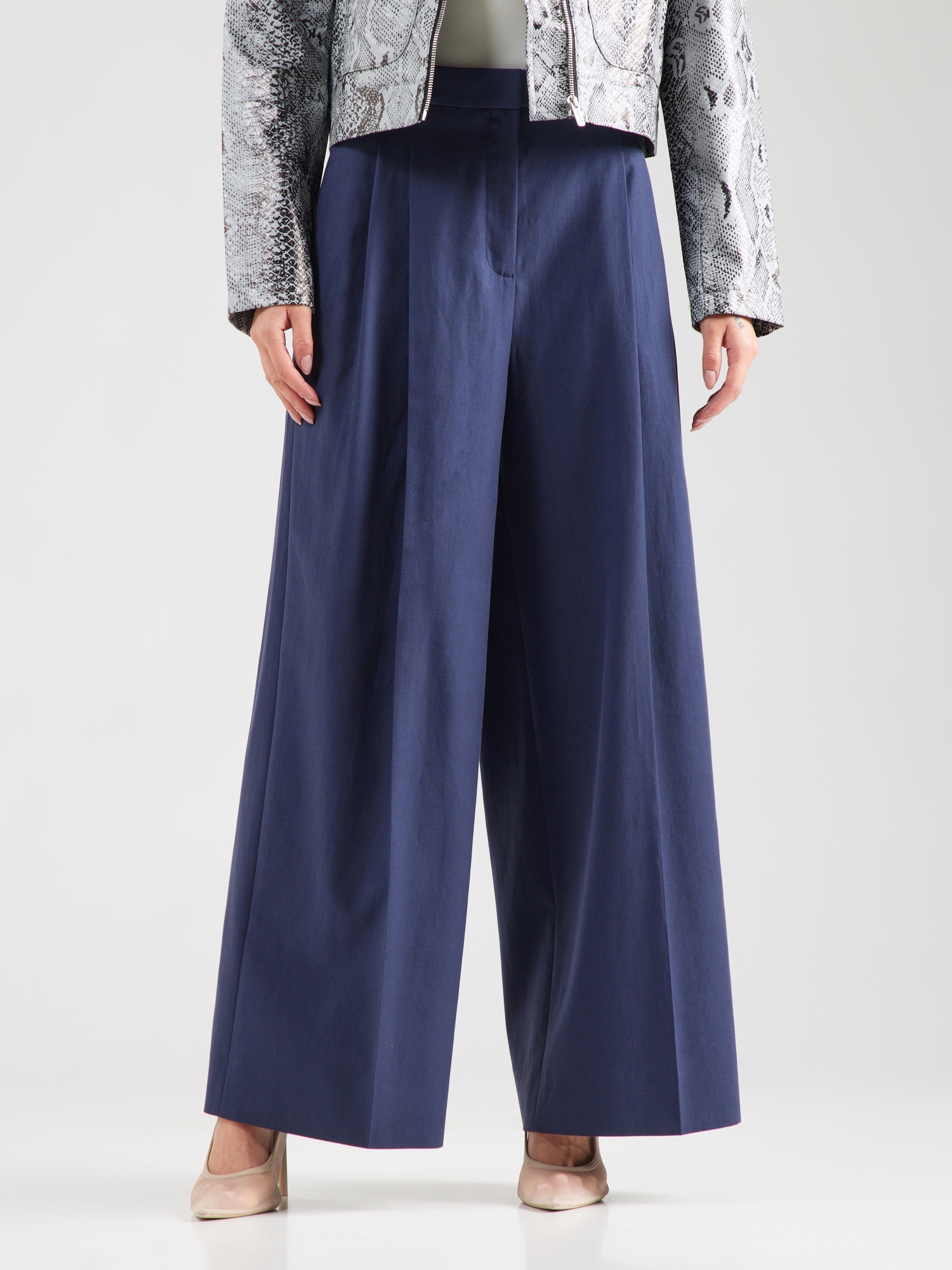 Thumbnail - HUGO Hose Harenau