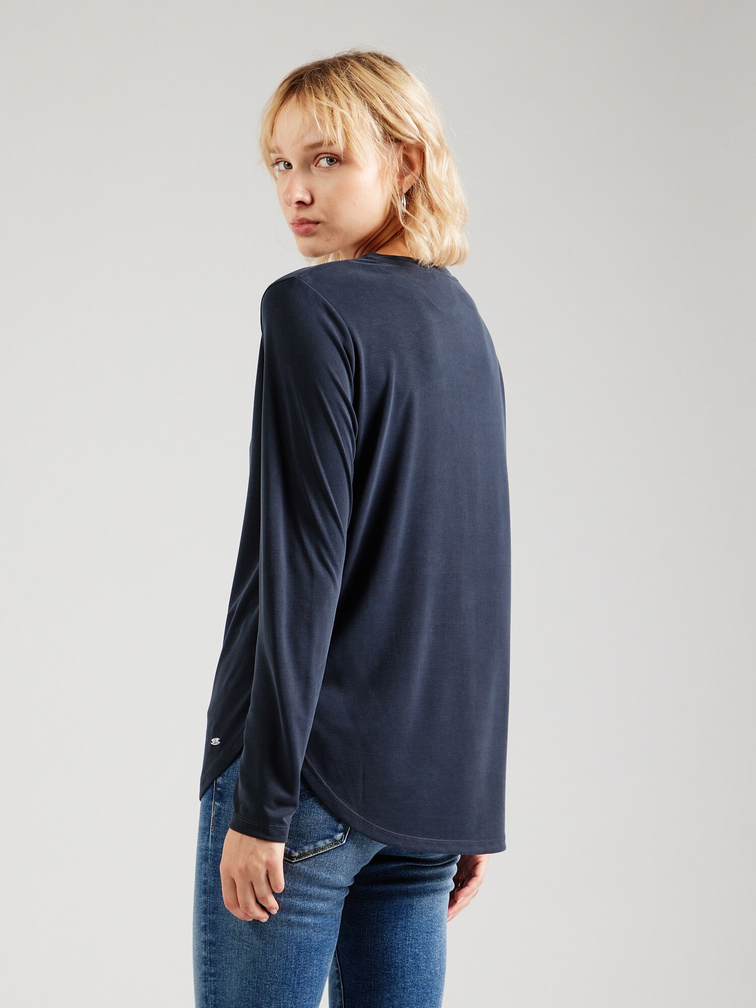 Thumbnail - Shirt 'TARA'