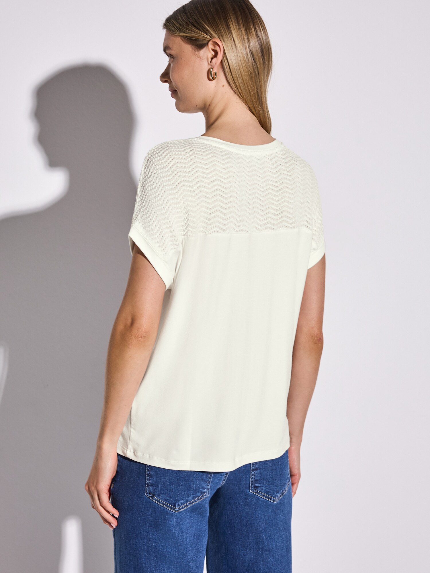 Thumbnail - T-Shirt