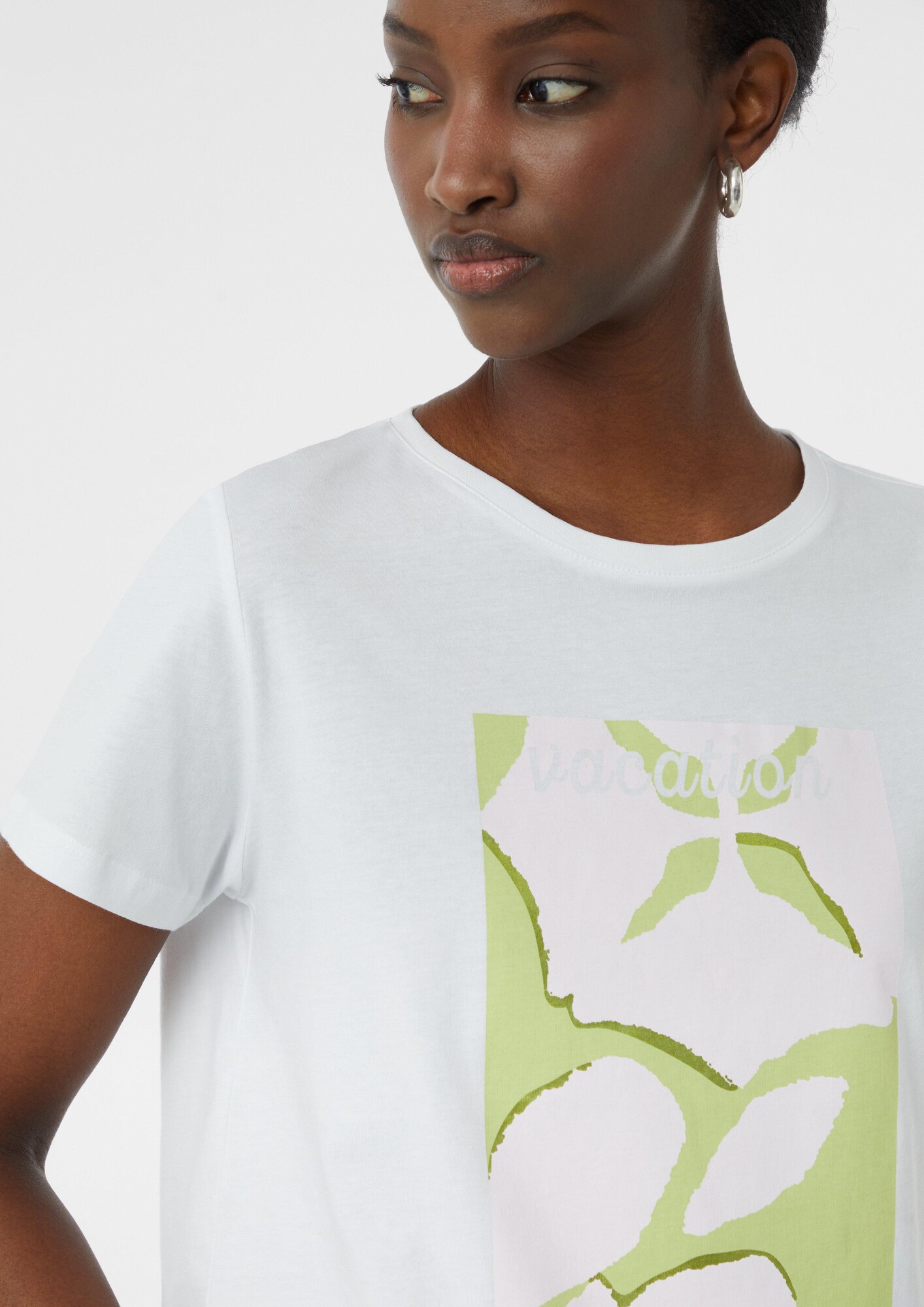 Thumbnail - comma casual identity T-Shirt