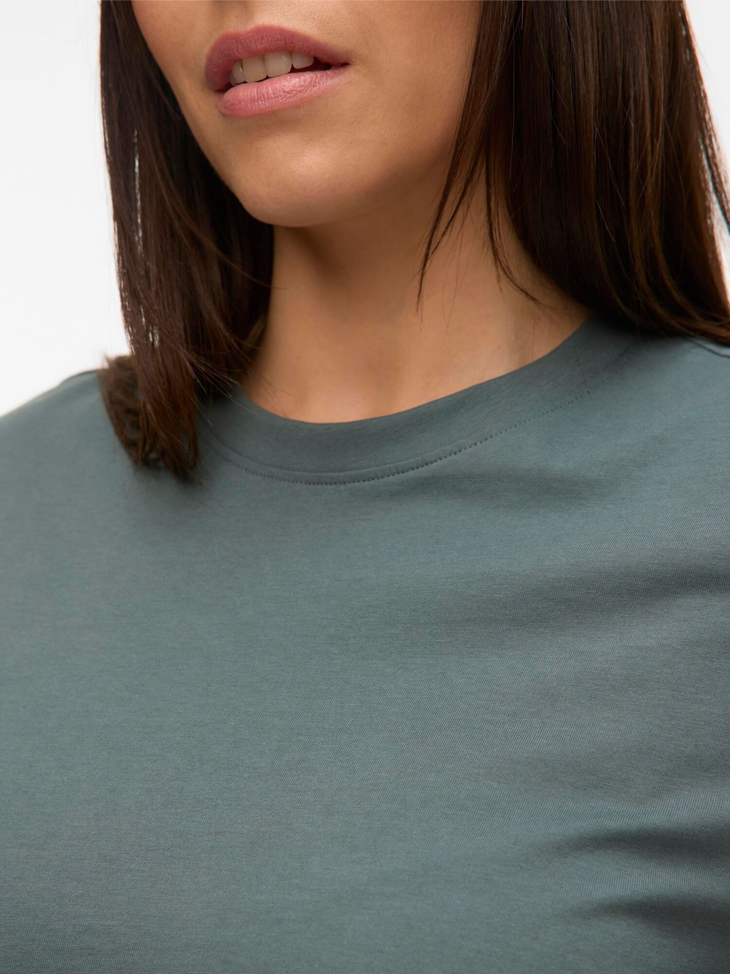 Vero Moda Curve Tričko 'VMPaulina'  nefritová (obrázok 6)