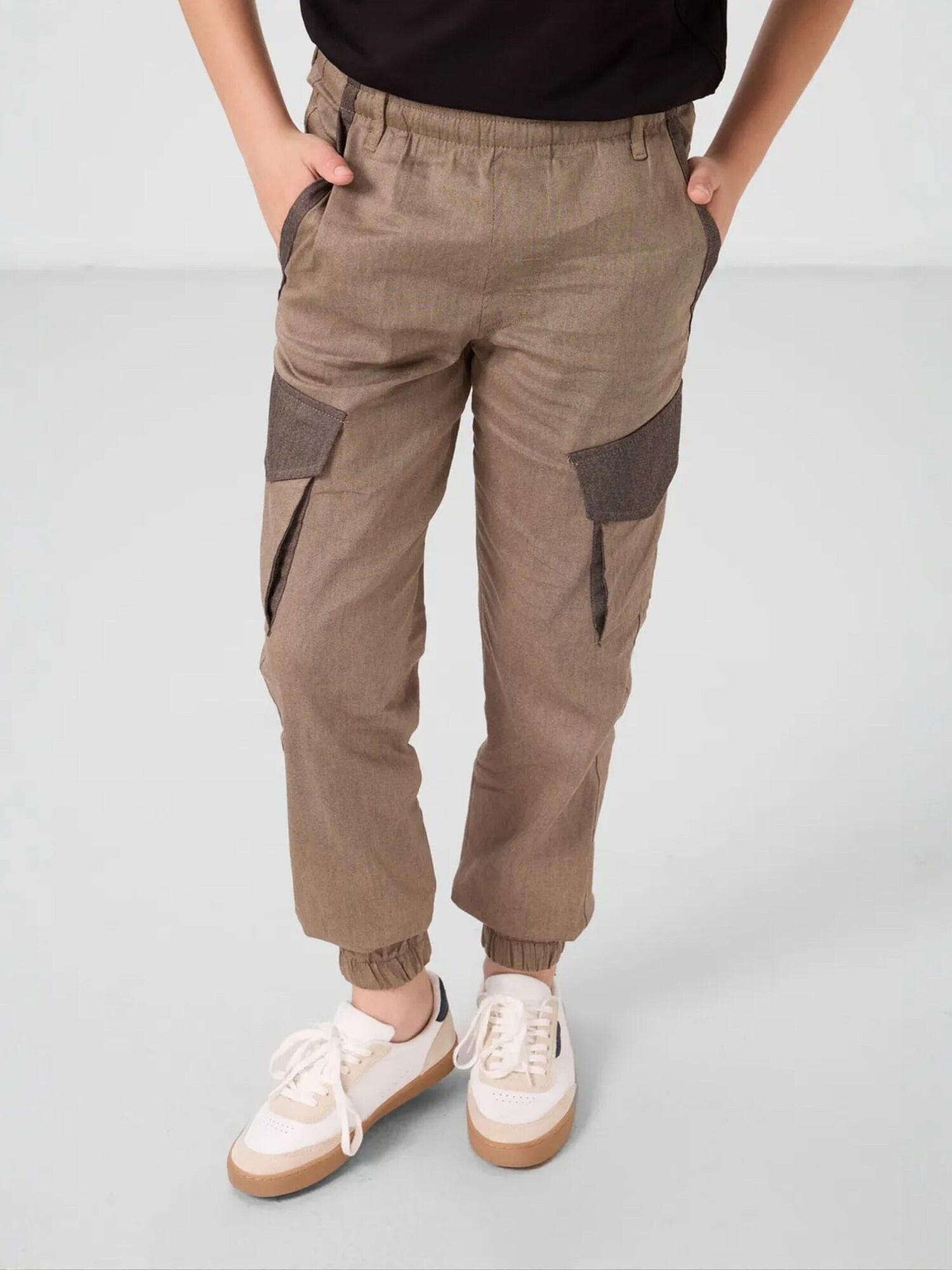 Tommy Life Hlače 'TOMMY Kinder Cargo-Joggerhose' smeđa