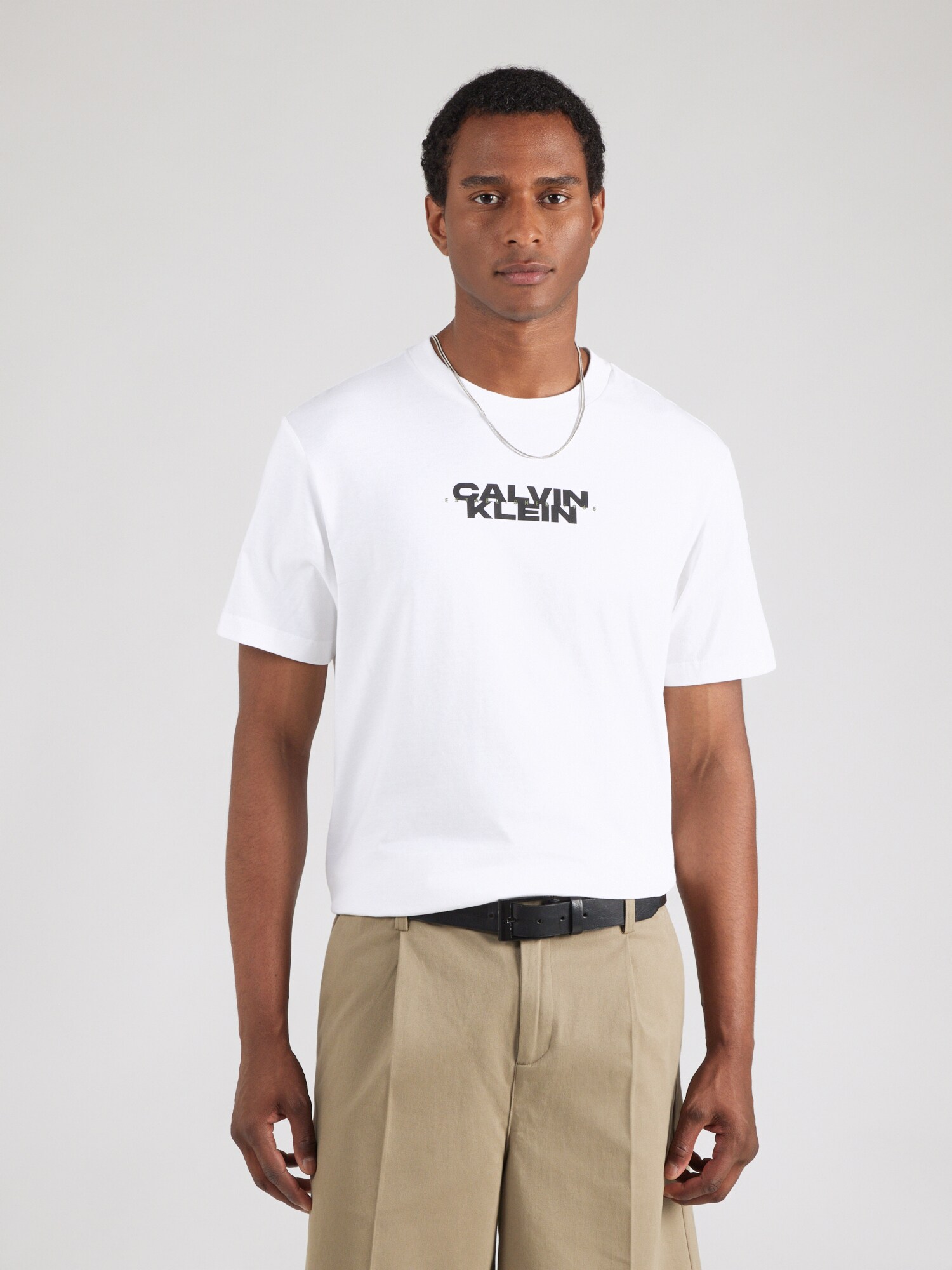Calvin Klein Jeans. Camiseta de manga corta con efecto lavado LV04RG834G-YAF