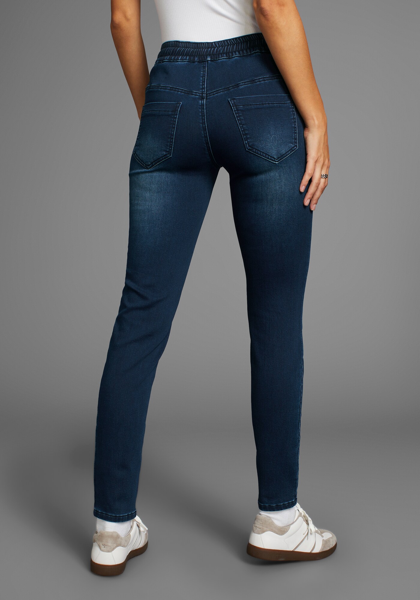 Thumbnail - Jeans