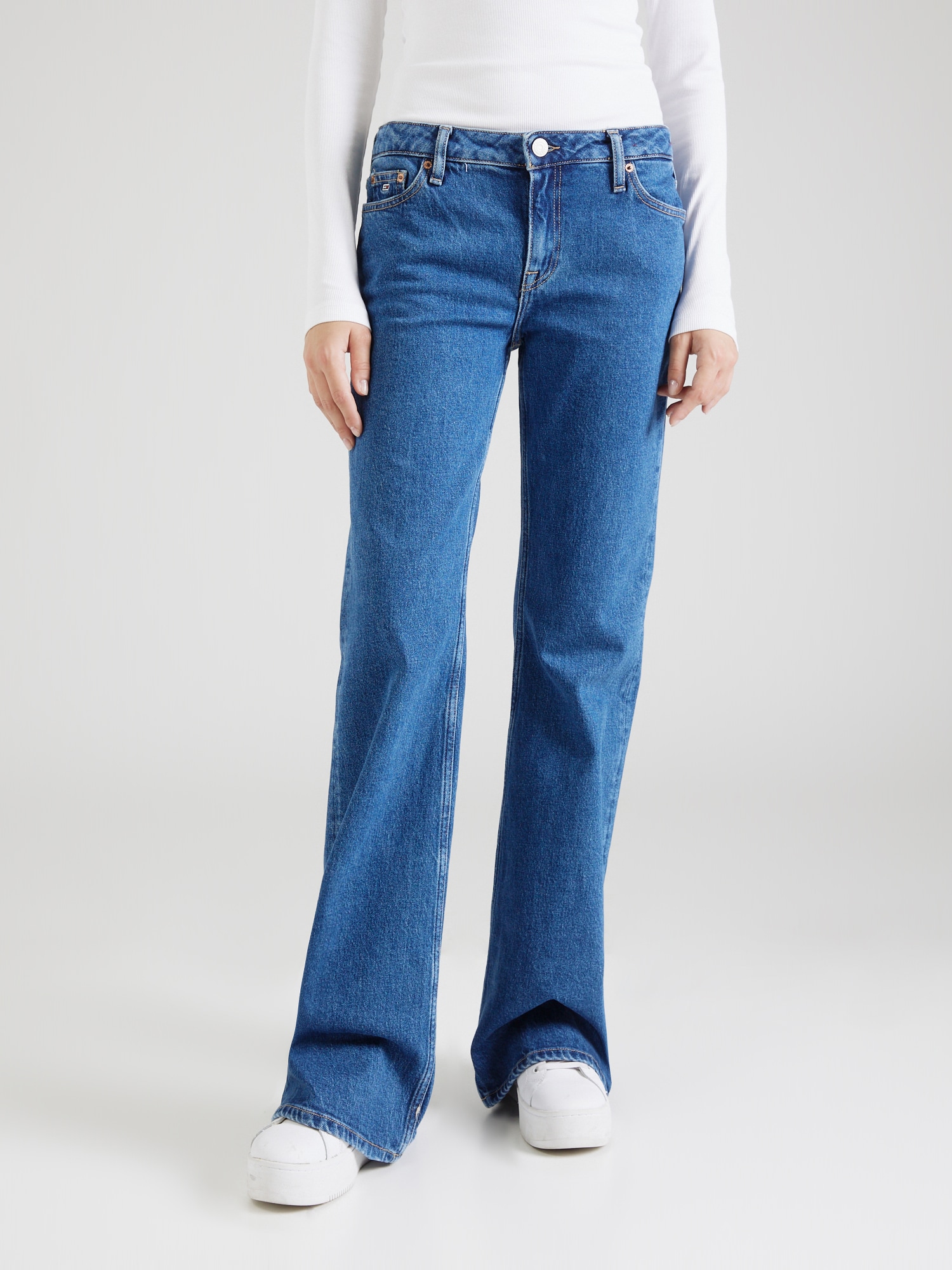 Tommy Jeans Farmer 'Sophie'  tengerészkék / kék farmer / piros / fehér termék 2. képe