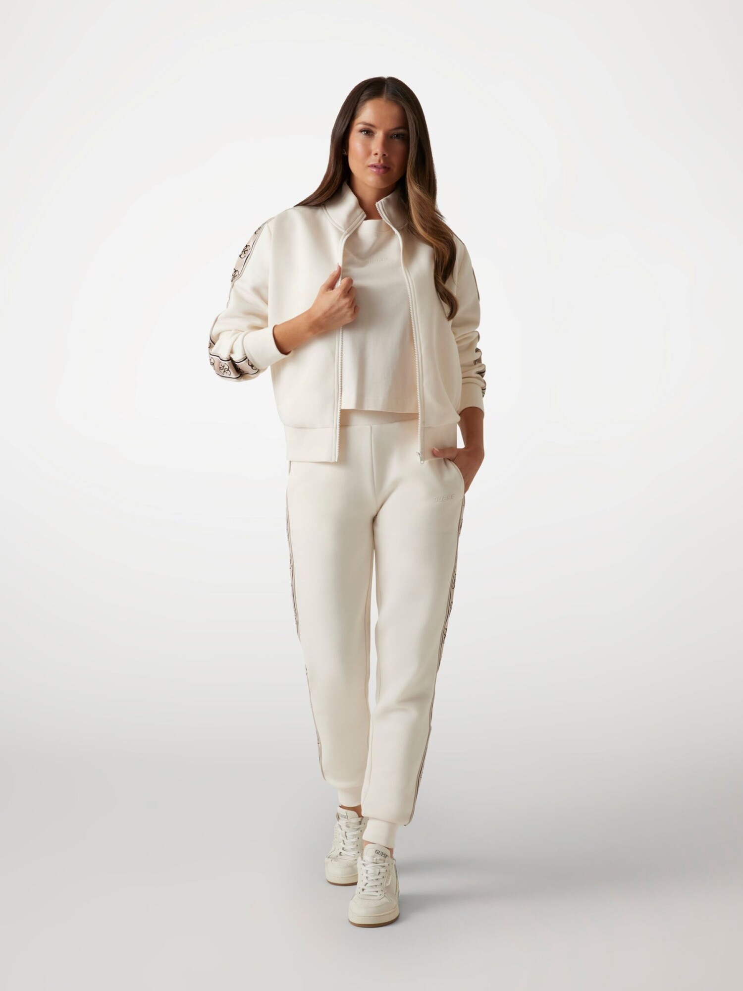 GUESS Pantalón deportivo 'V2YB15KB3P2' crema – imagen 3