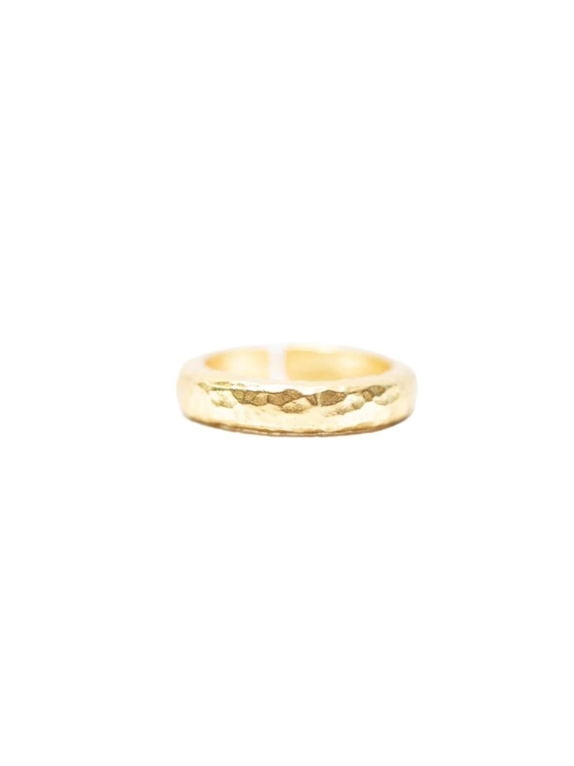 Les Reines Ring 'The Classy' dam