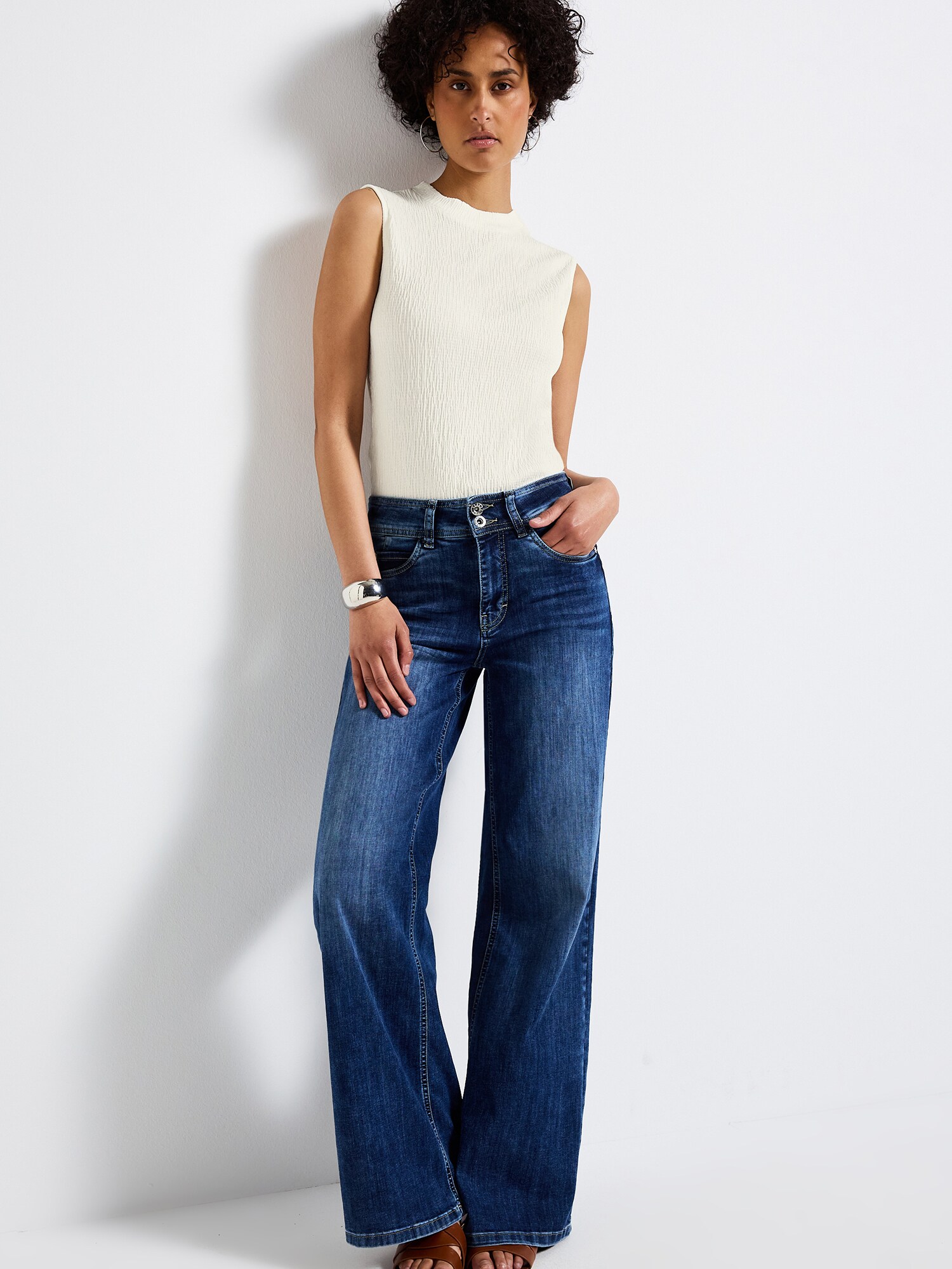Thumbnail - STREET ONE Top