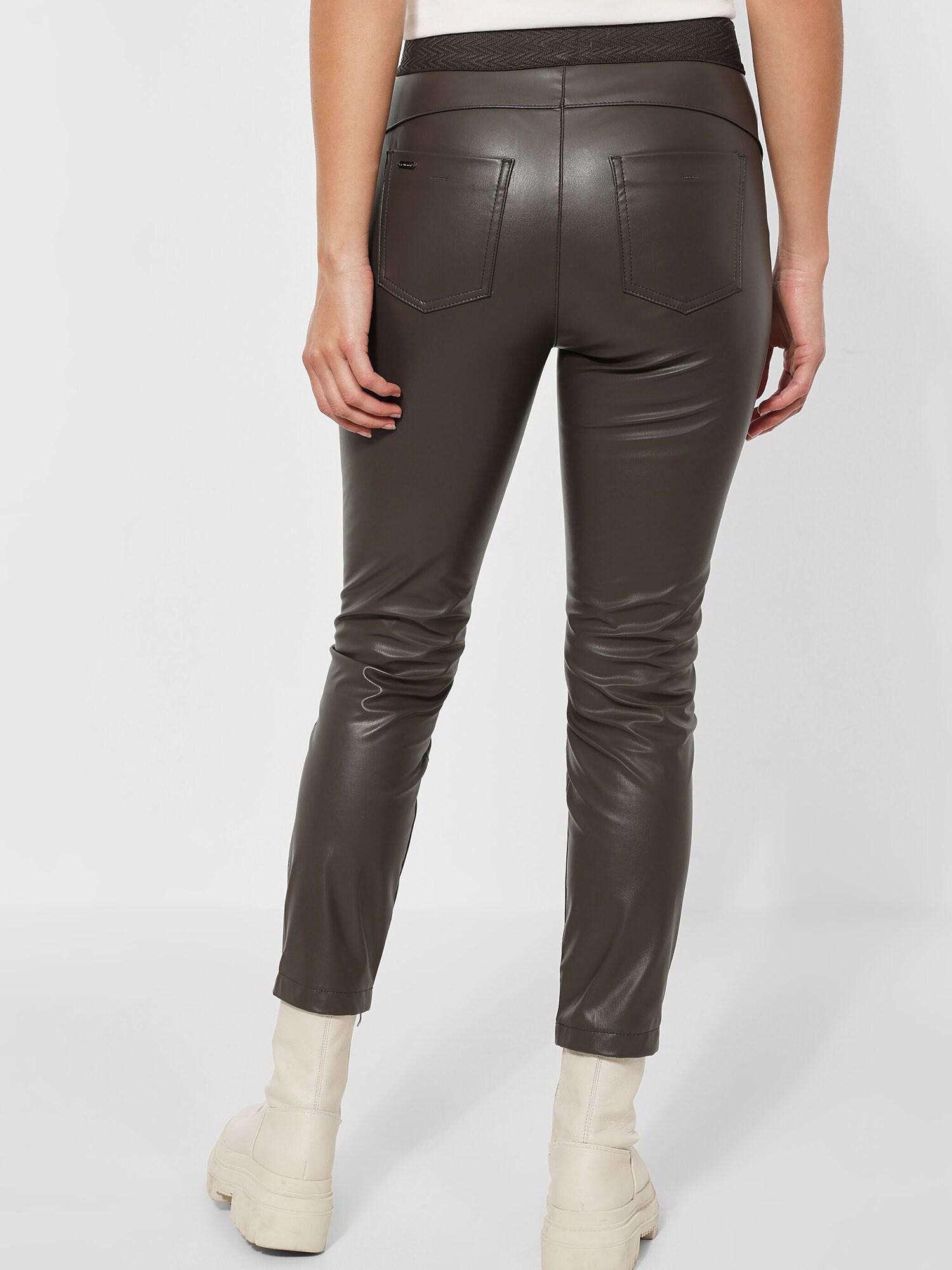 Thumbnail - Hose