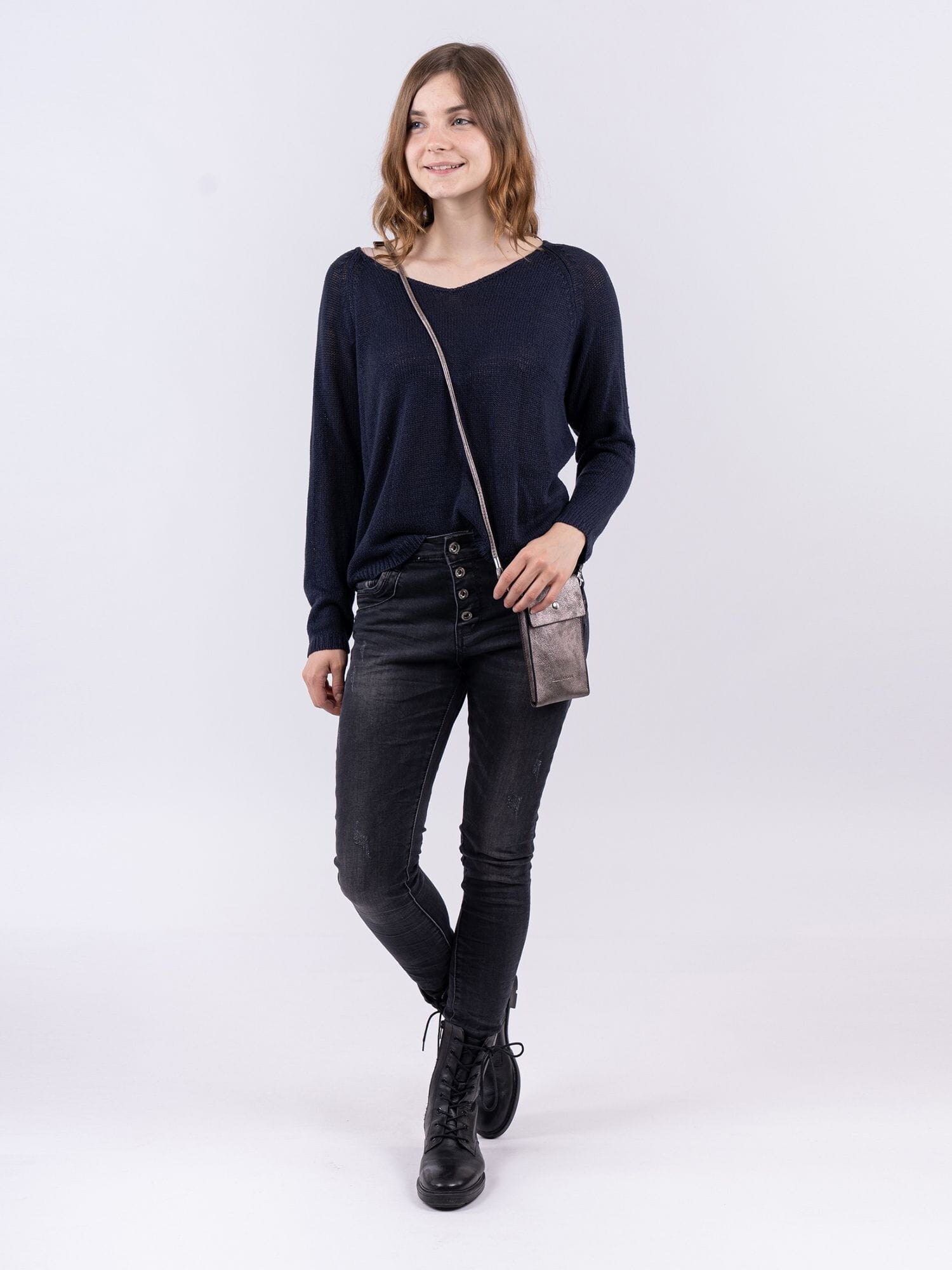 Thumbnail - Emily & Noah Handytasche Emma