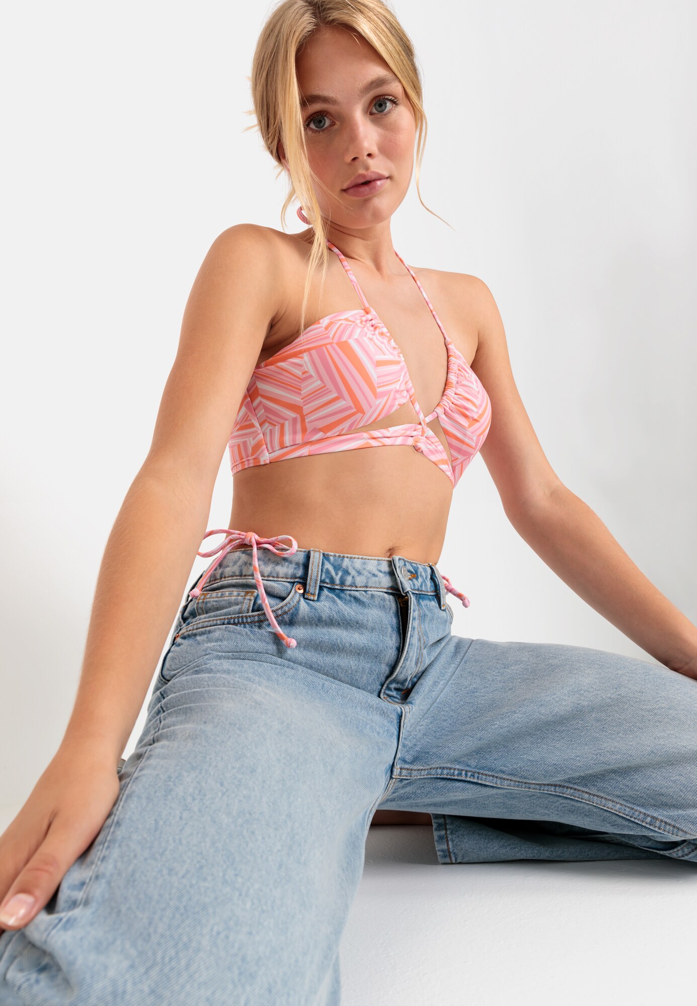 Thumbnail - Bikinitop