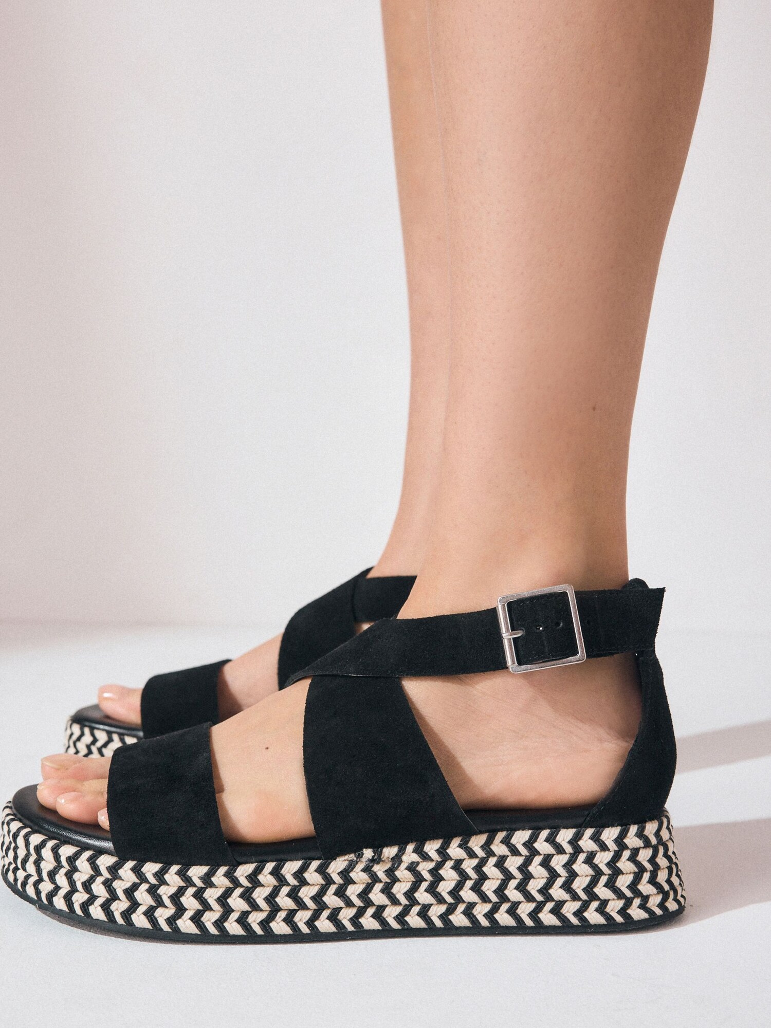 Thumbnail - Next Sandale