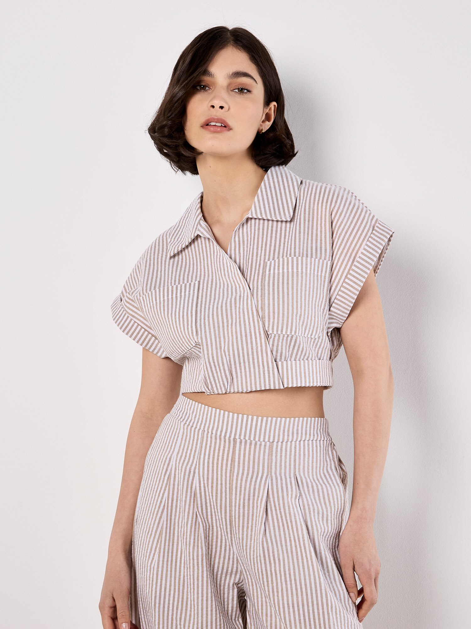 Thumbnail - Apricot Bluse
