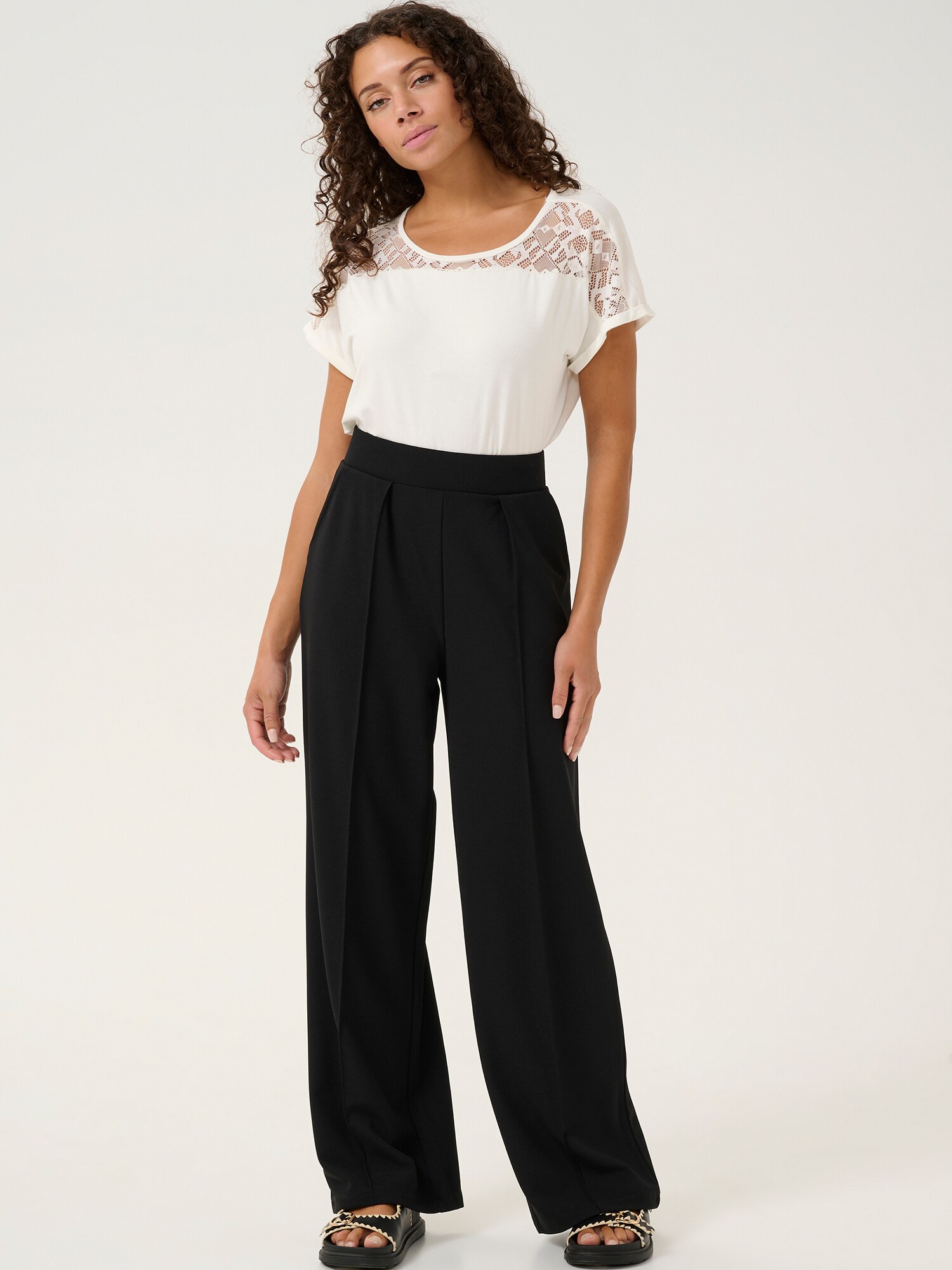 Thumbnail - Cream Hose CRSiki