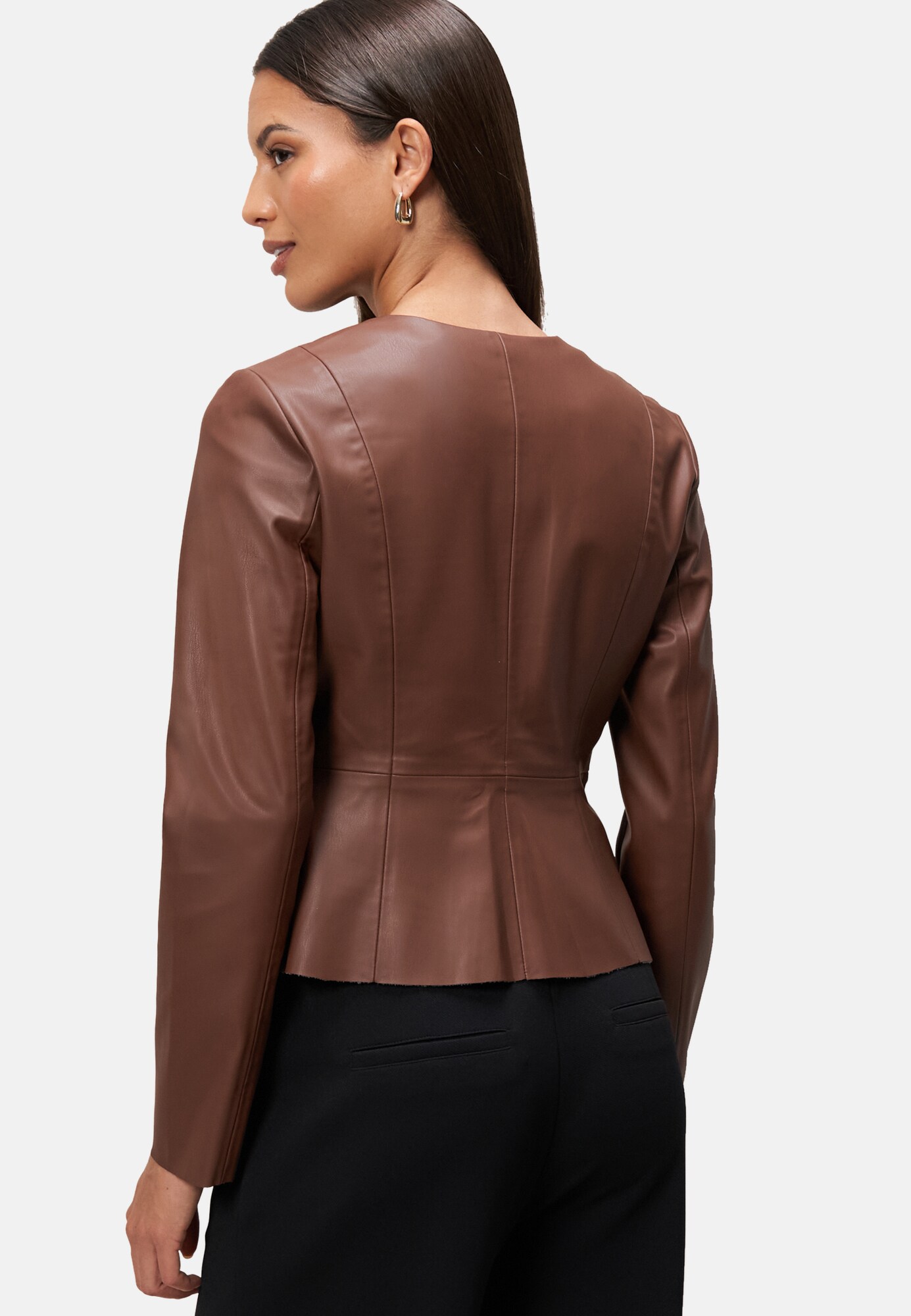 Thumbnail - Blazer