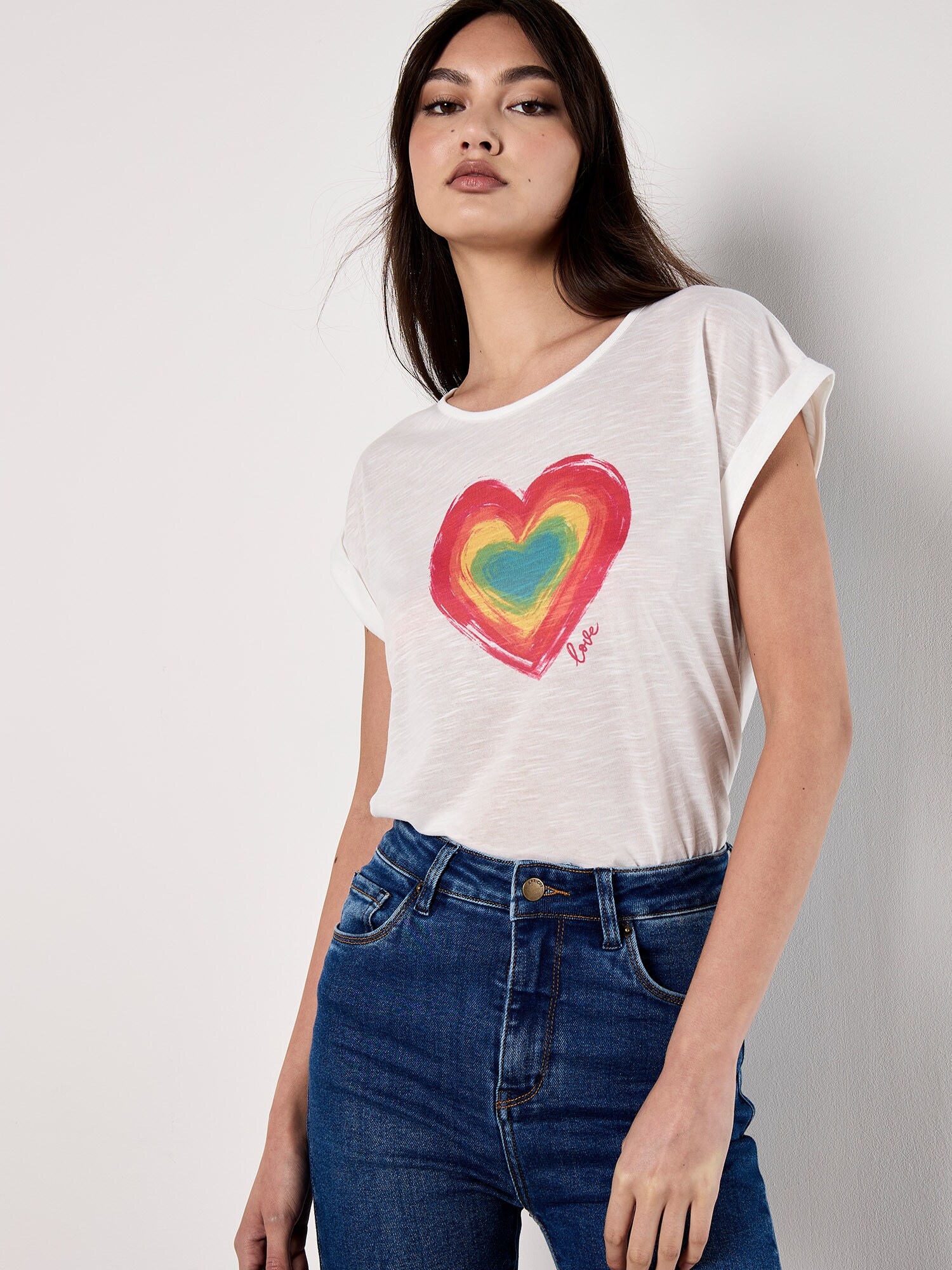 Thumbnail - Apricot Heart Print Graphic T-Shirt