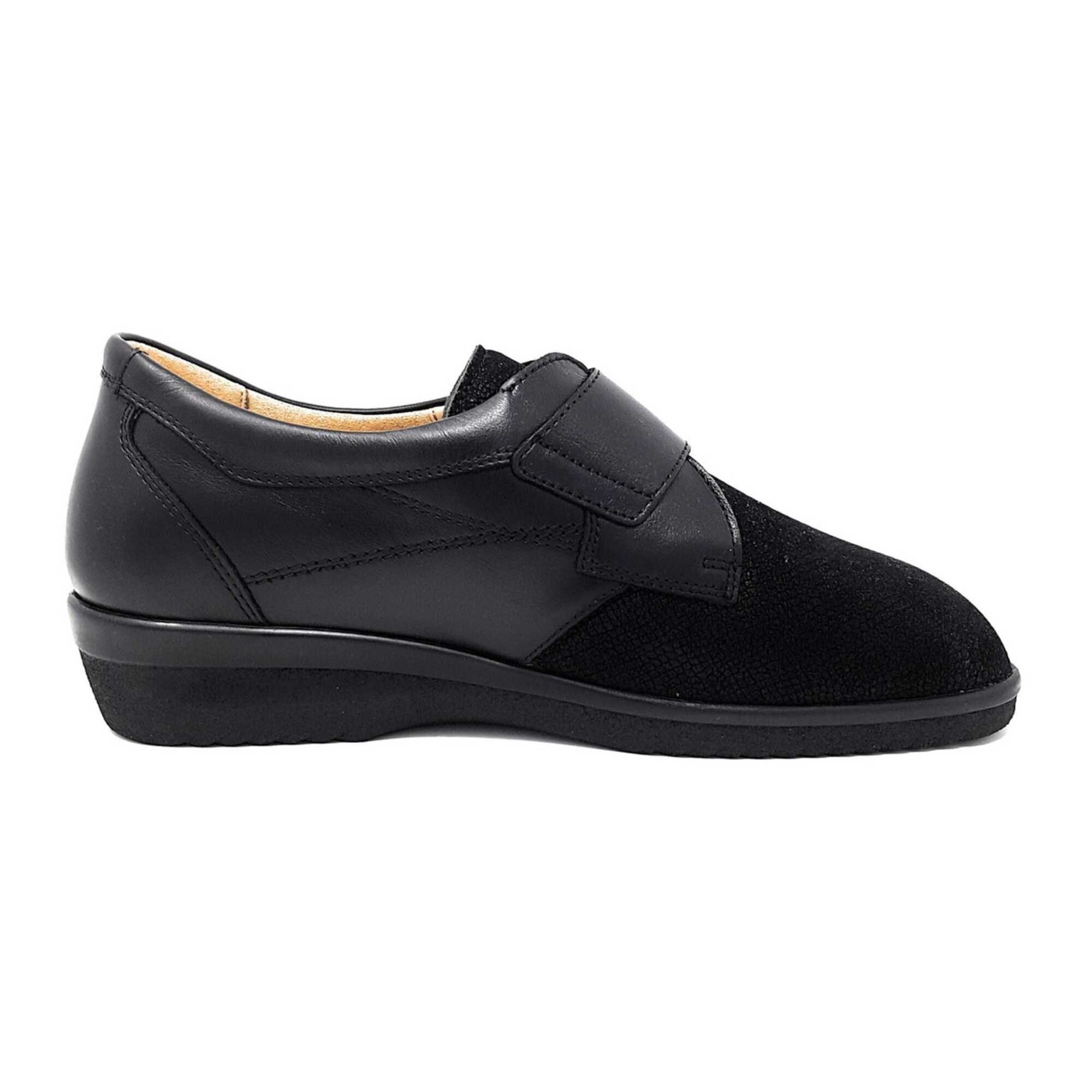 Thumbnail - Slipper