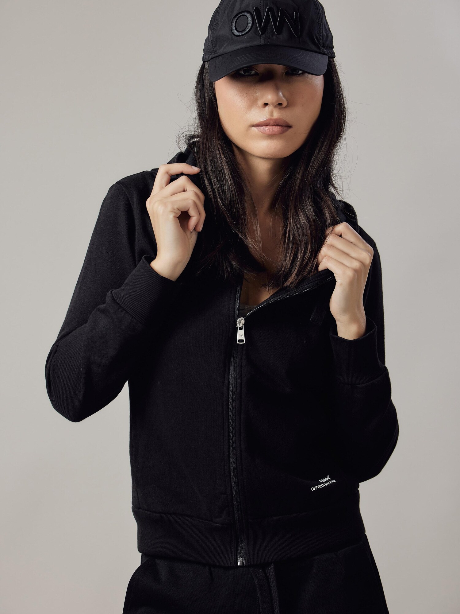 OWN Off With Nature Sweater majica 'Felpa con Cappuccio e Zip' crna