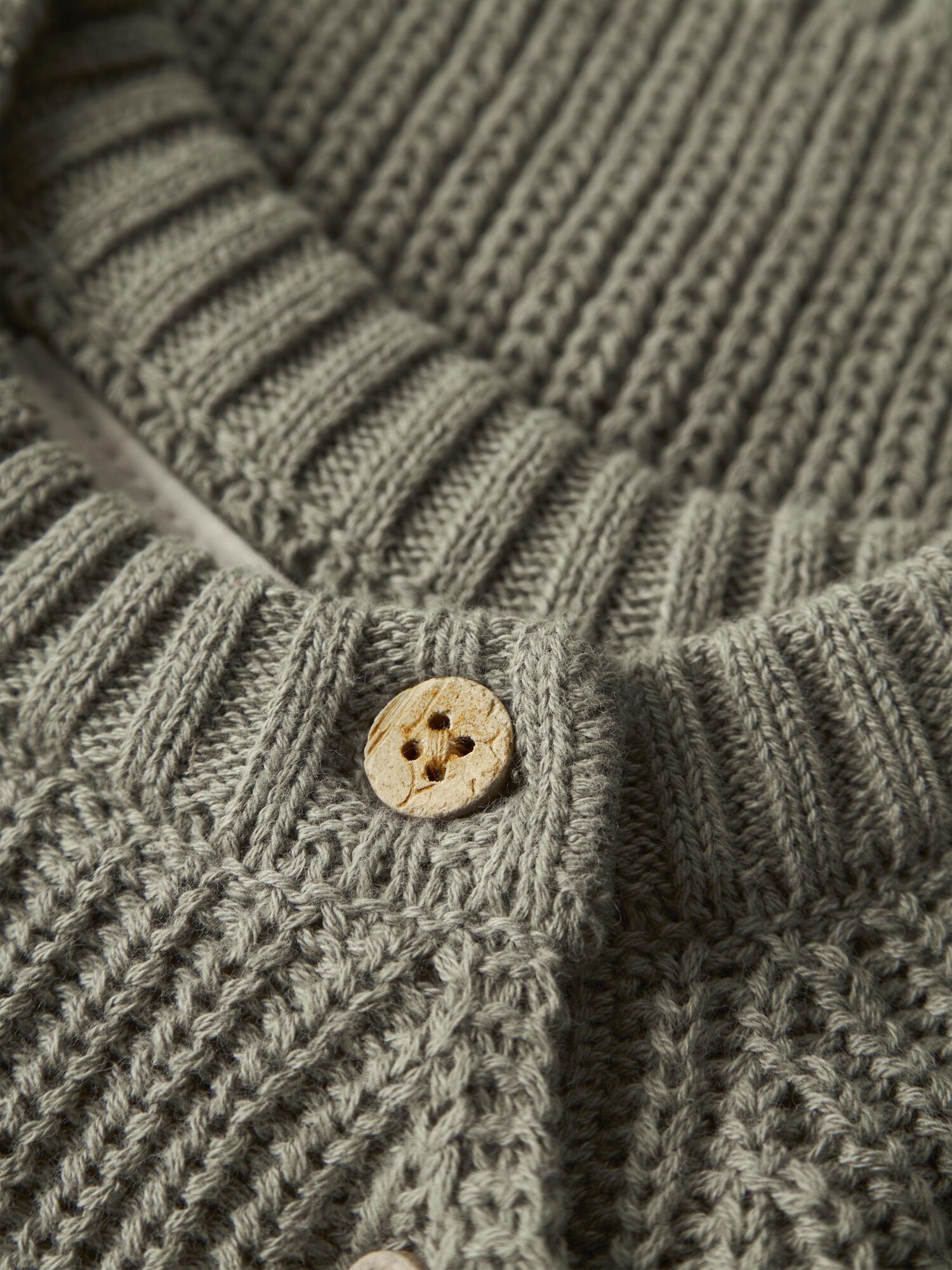 Thumbnail - Pullover