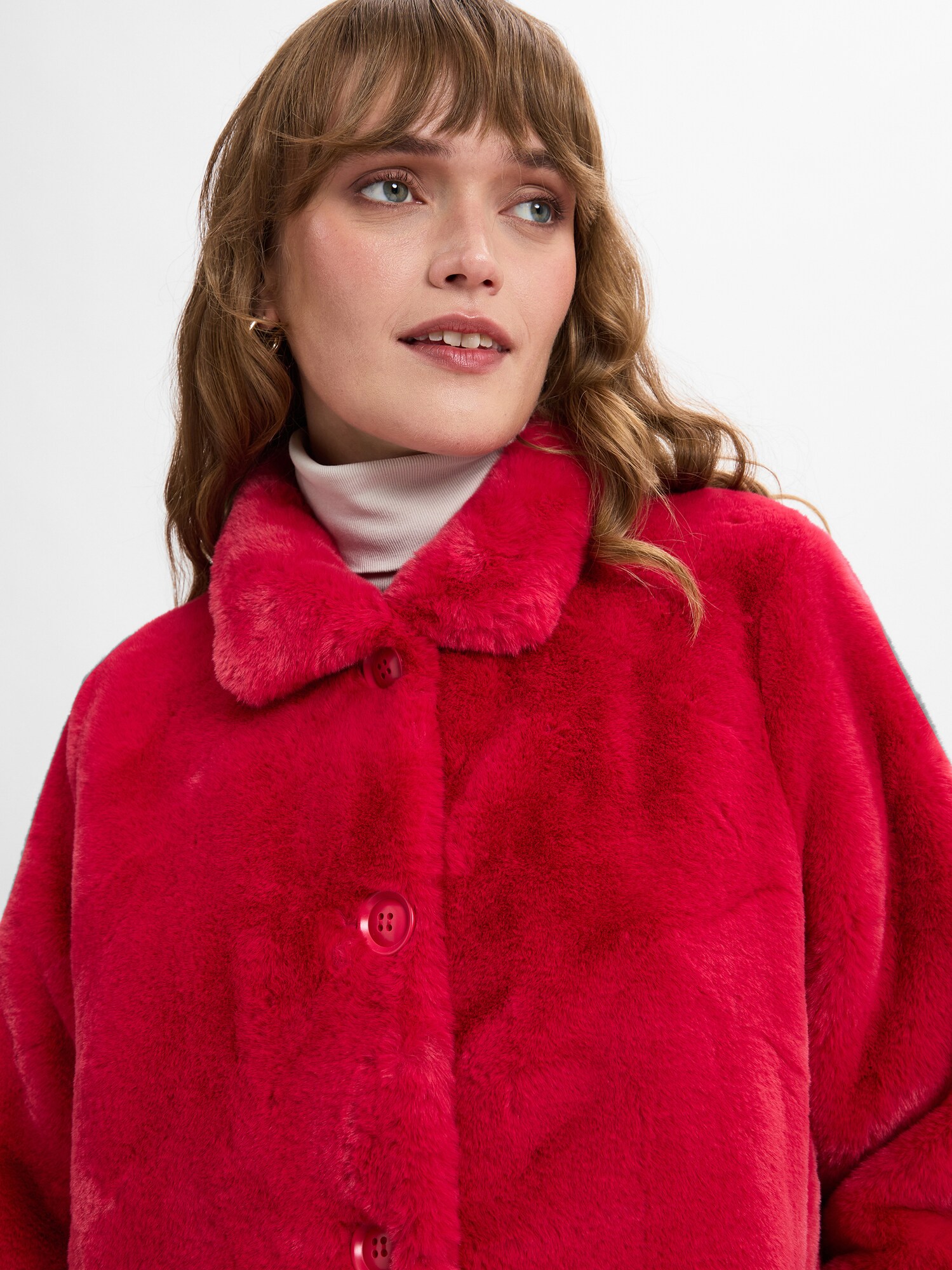 Thumbnail - Marie Lund Mantel