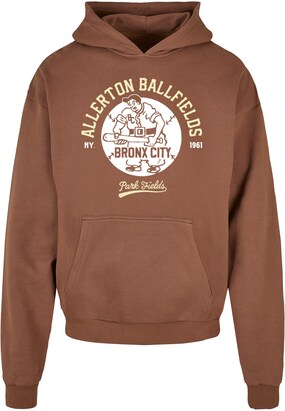 Merchcode Sweatshirt ‘Park Fields – Bronx’ Beige / Kastanjebruin / Wit