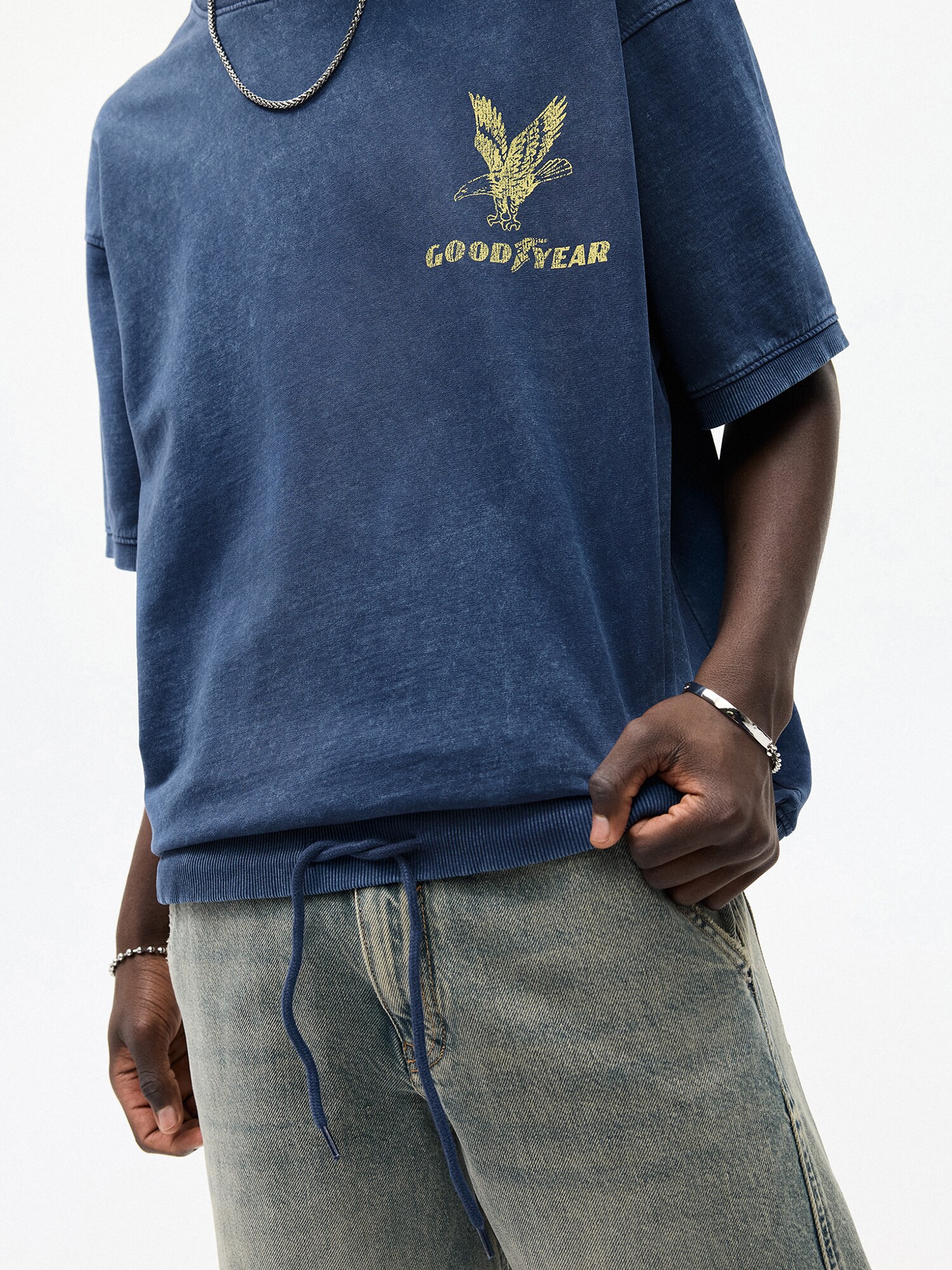 Pull&Bear Tričko 'GOOD YEAR' námornícka modrá / žltá (obrázok 5)