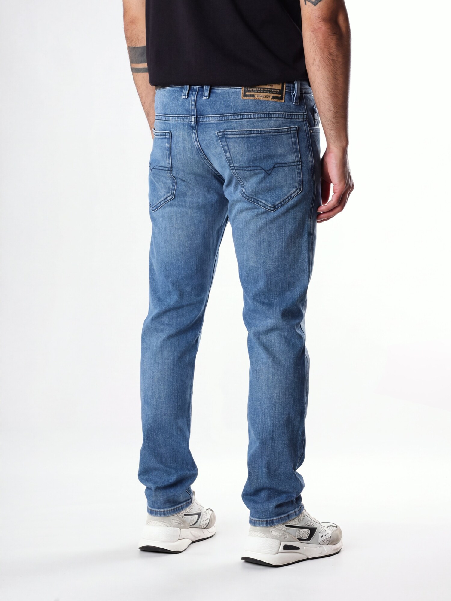 DIESEL Vaquero 'Thommer-R' azul pastel – imagen 3