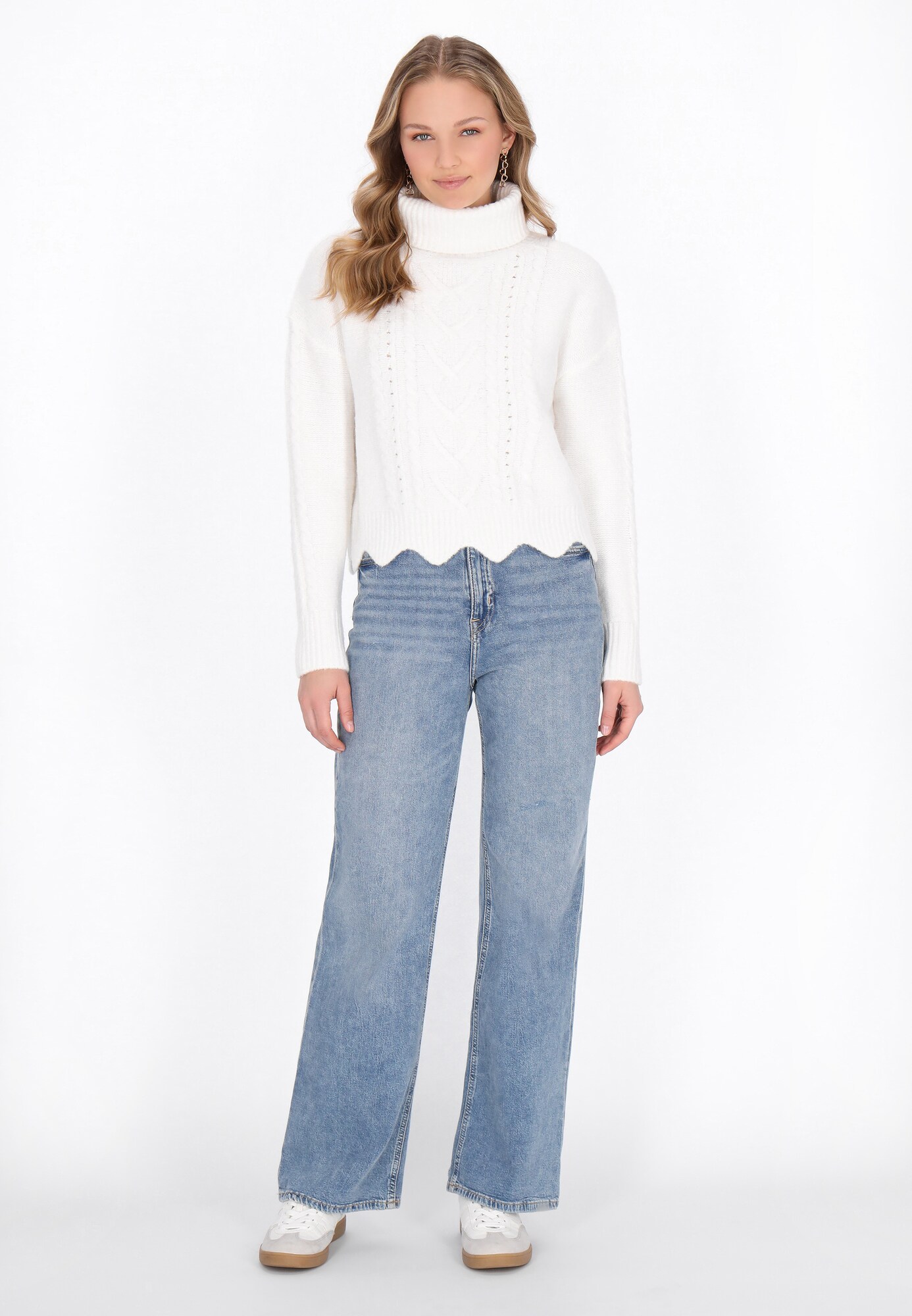 Thumbnail - MYMO Pullover