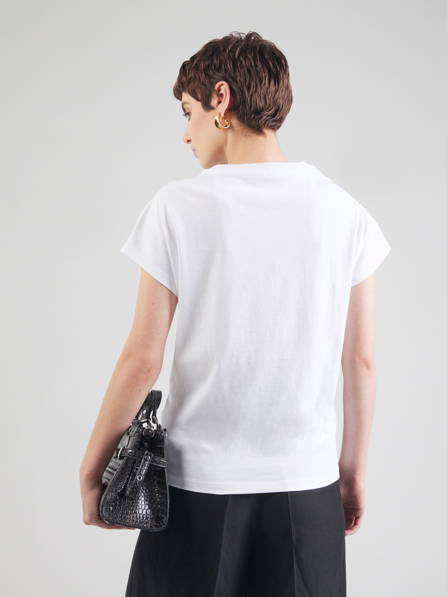 Thumbnail - T-Shirt