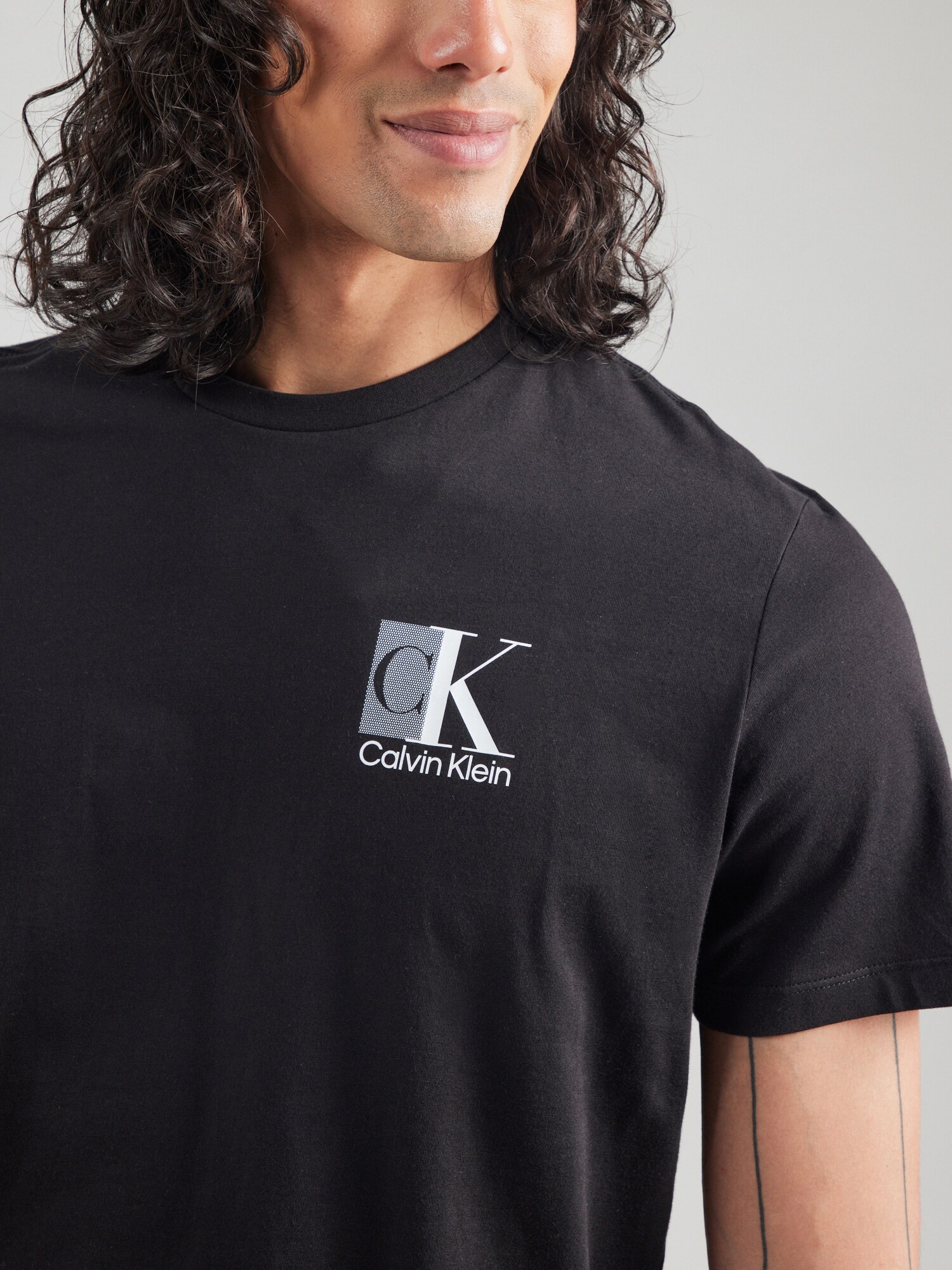 Calvin Klein Tričko svetlomodrá / čierna / biela (obrázok 5)