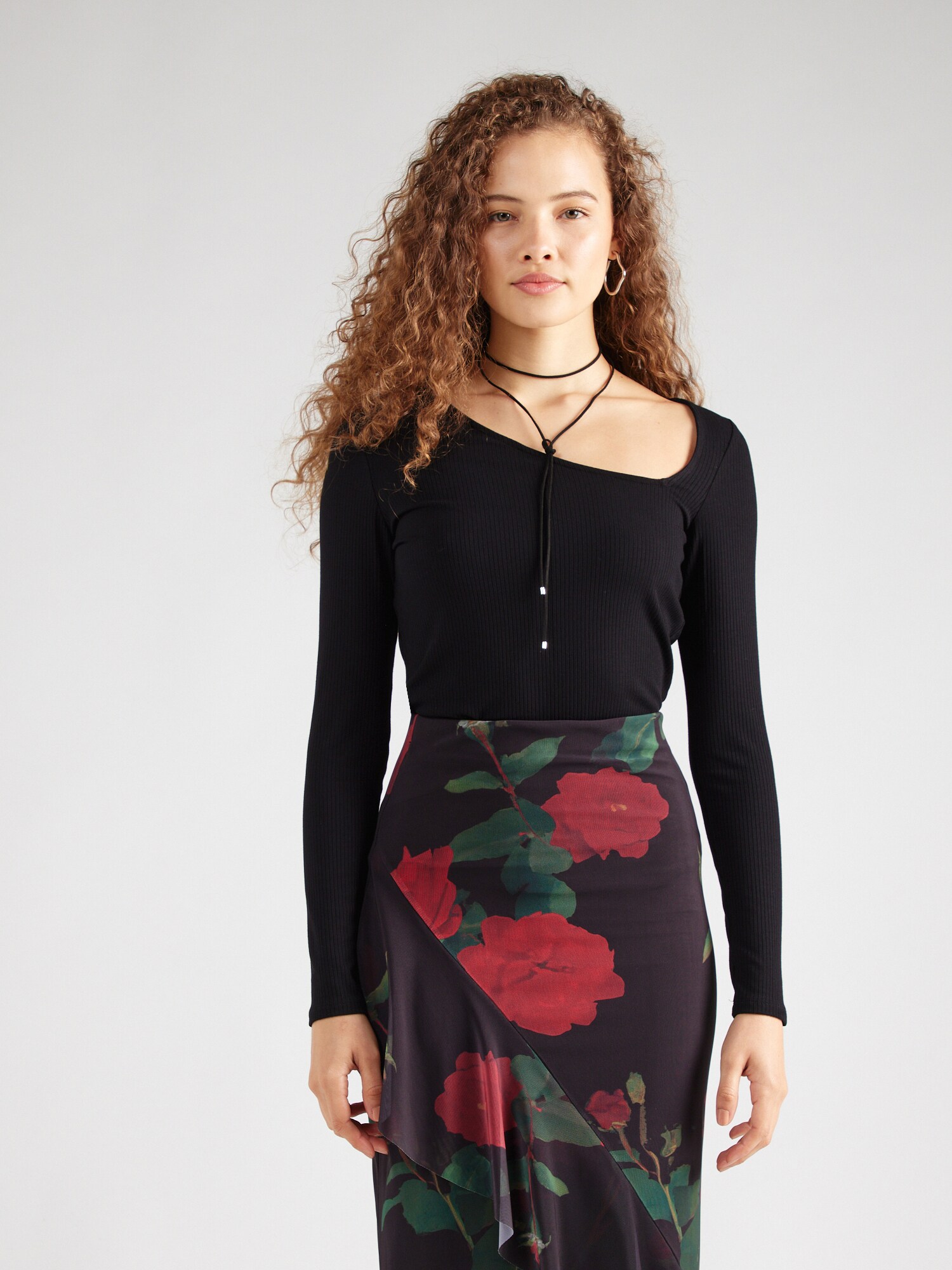 VERO MODA Póló 'CARINA'  fekete termék 2. képe