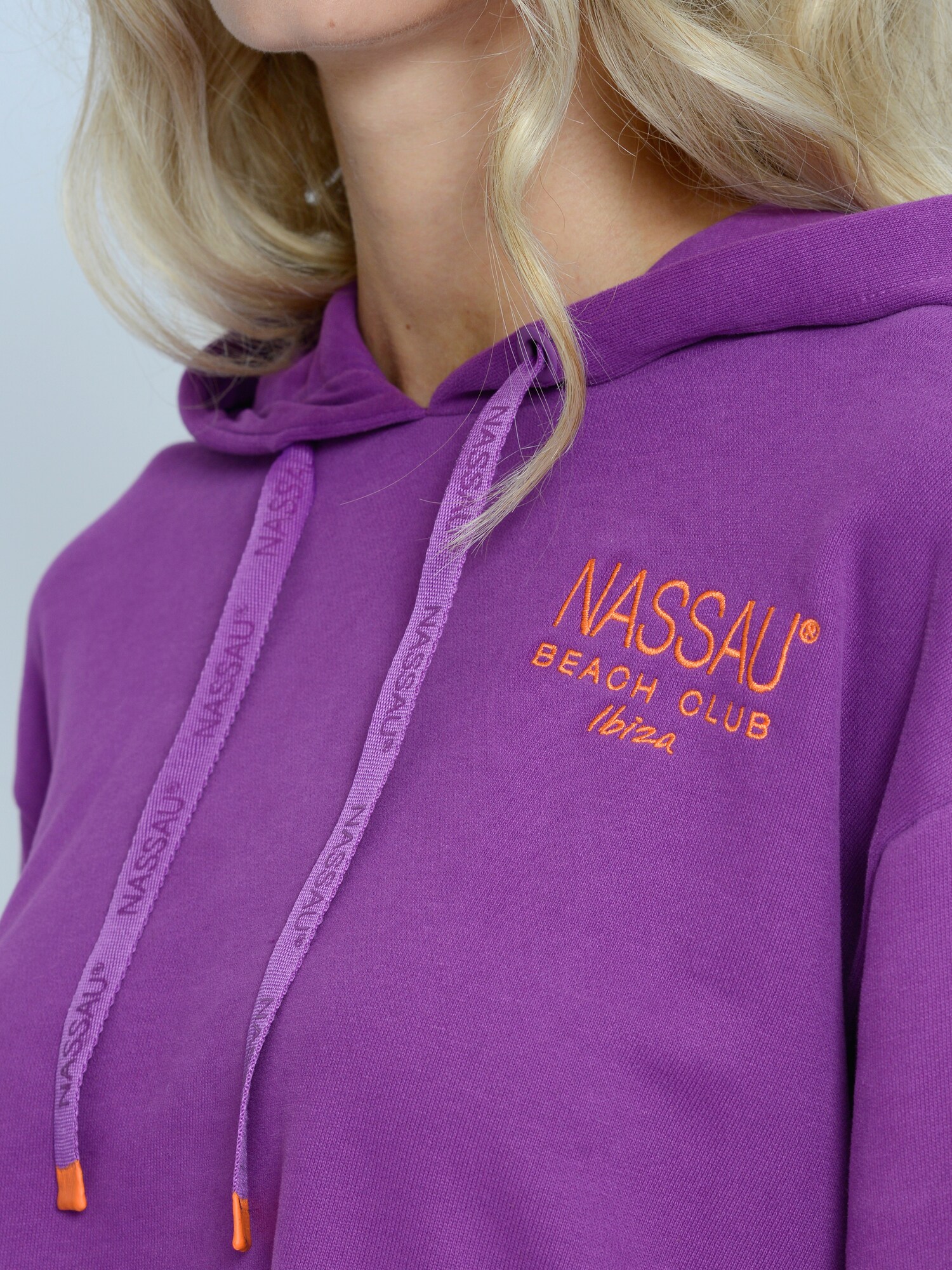 Thumbnail - NASSAU Beach Club Sweatshirt