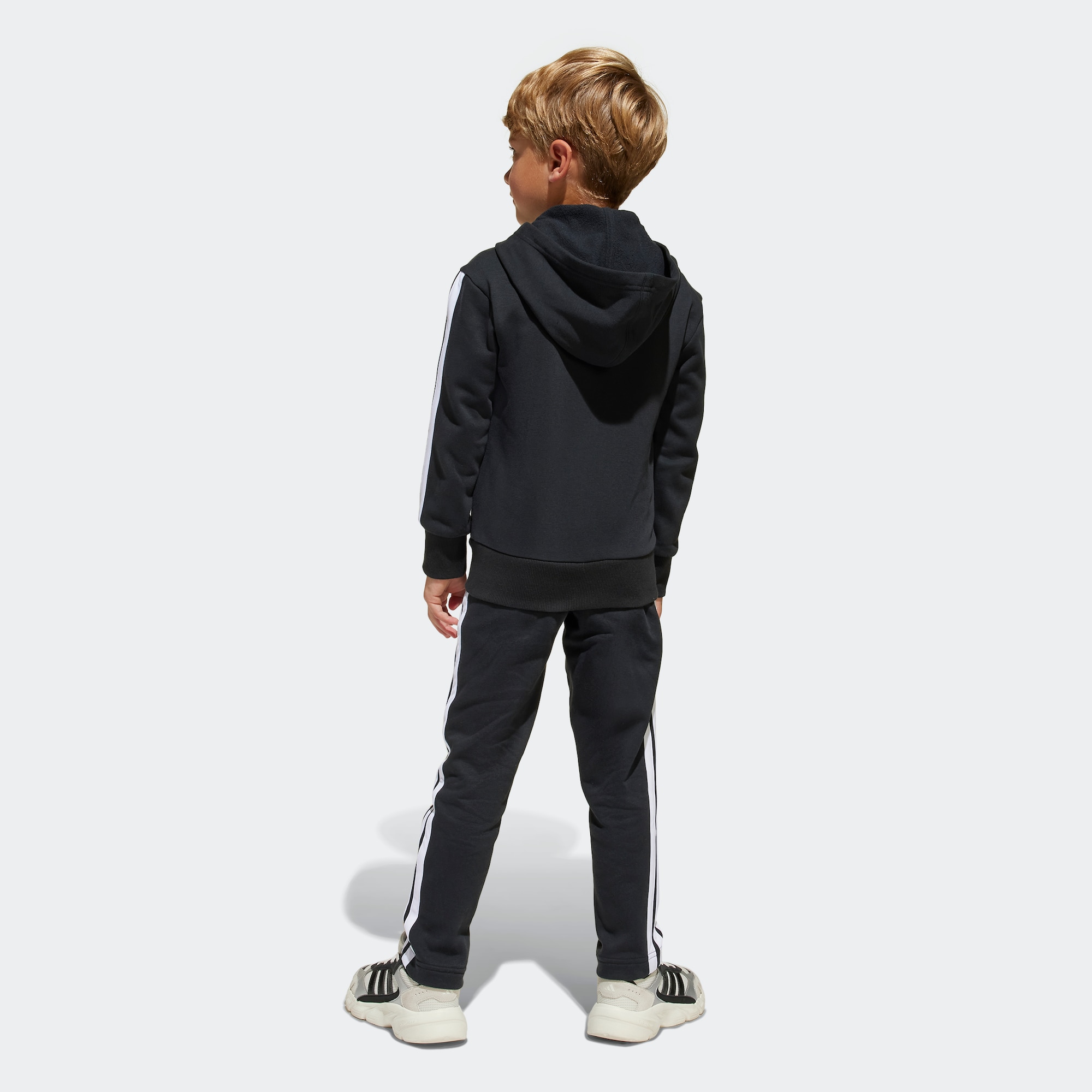 ADIDAS SPORTSWEAR Tréningový komplet 'Essentials Tiberio' čierna / biela (obrázok 3)