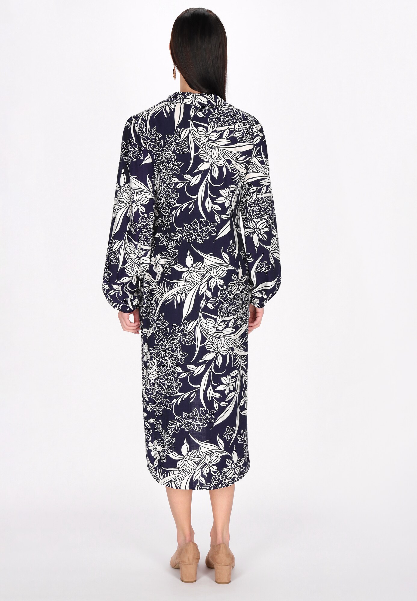 Thumbnail - Usha Kleid Fashion Look