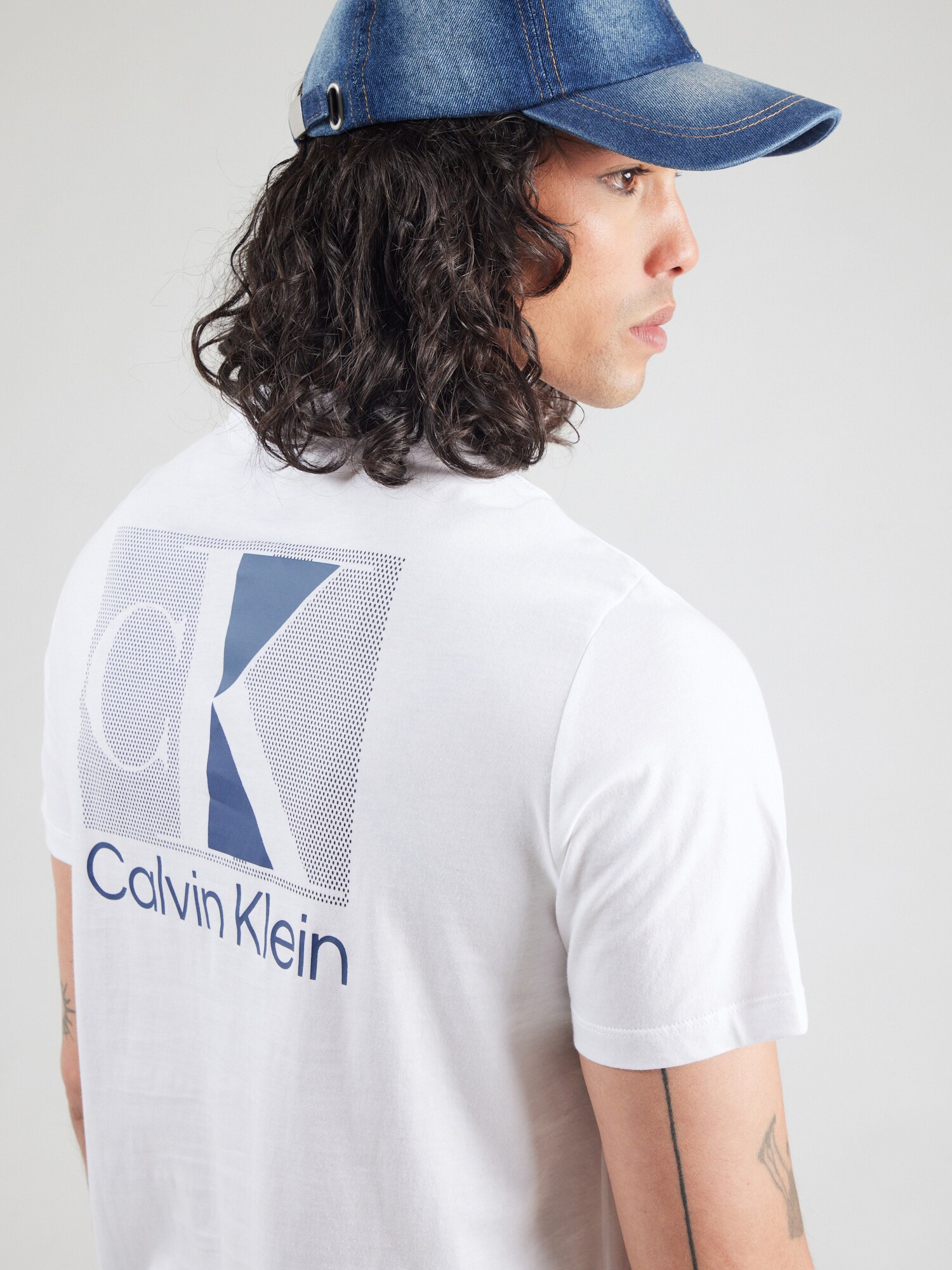 Calvin Klein Tričko námornícka modrá / kráľovská modrá / svetlosivá / biela (obrázok 5)