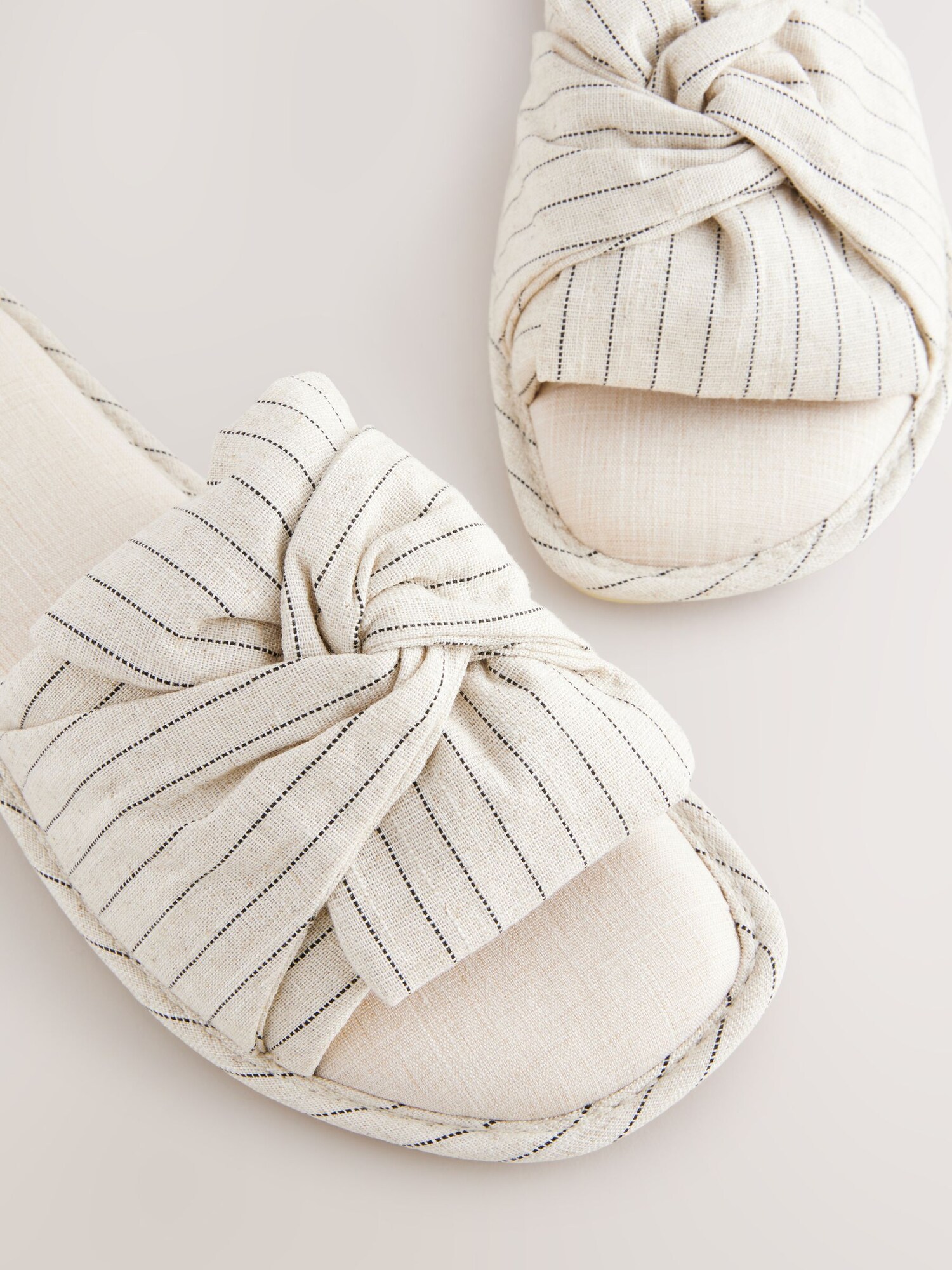 Thumbnail - Next Pantolette