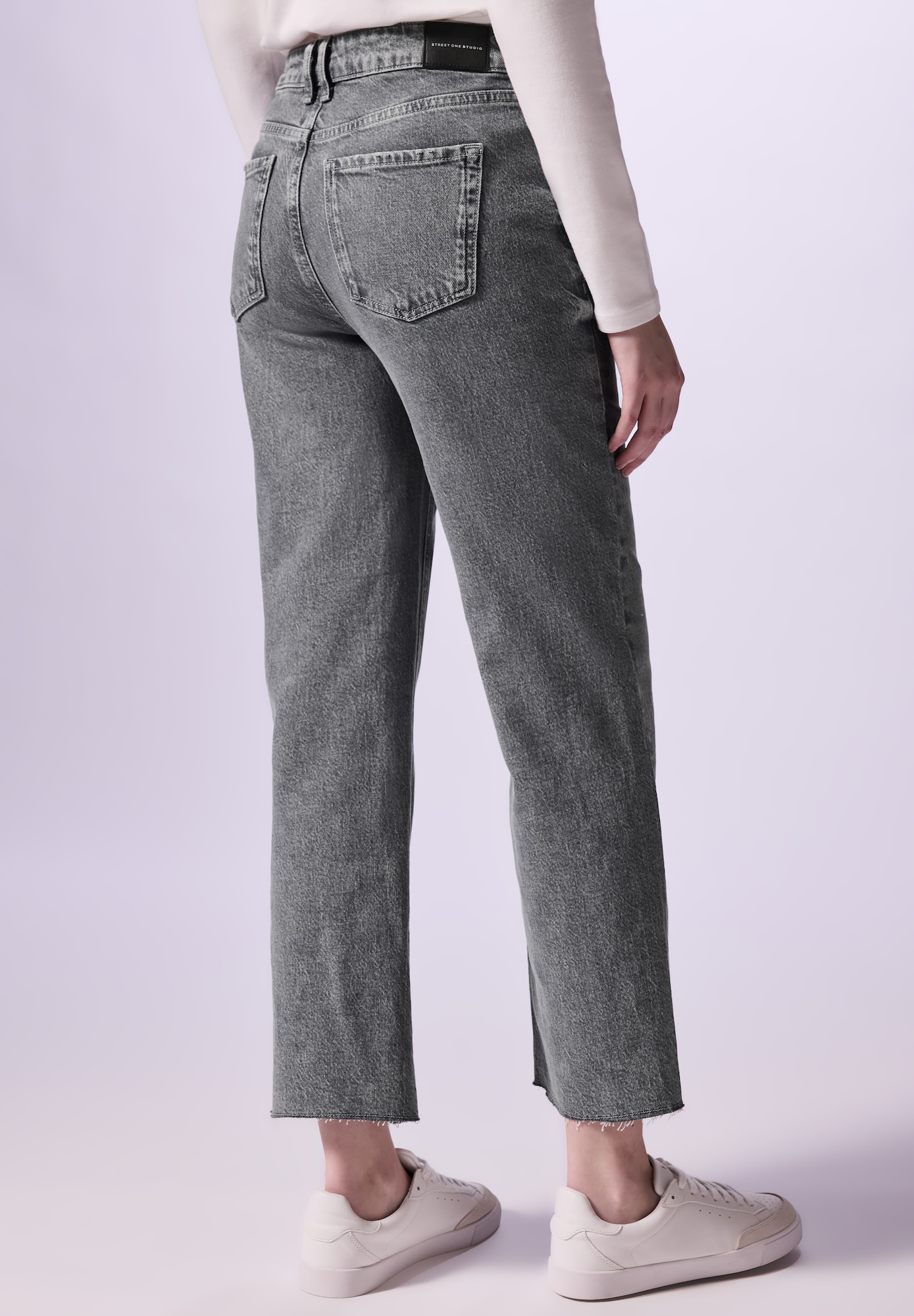 Thumbnail - Straight Leg Jeans