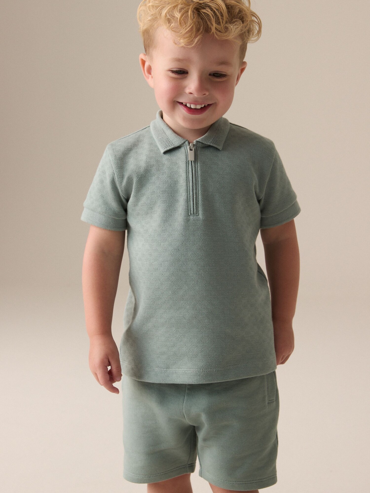 Thumbnail - Next Set