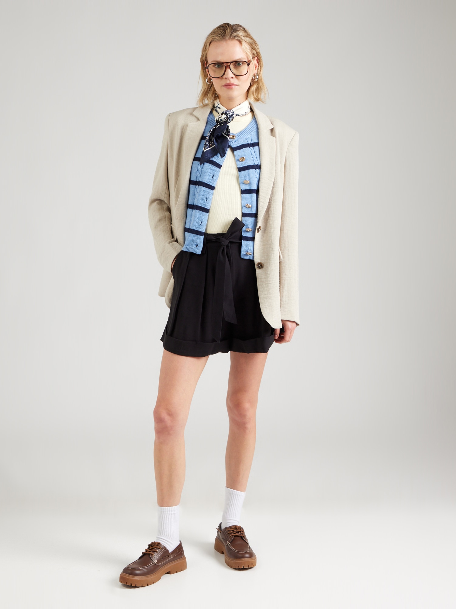 Thumbnail - ABOUT YOU Shorts Lotta