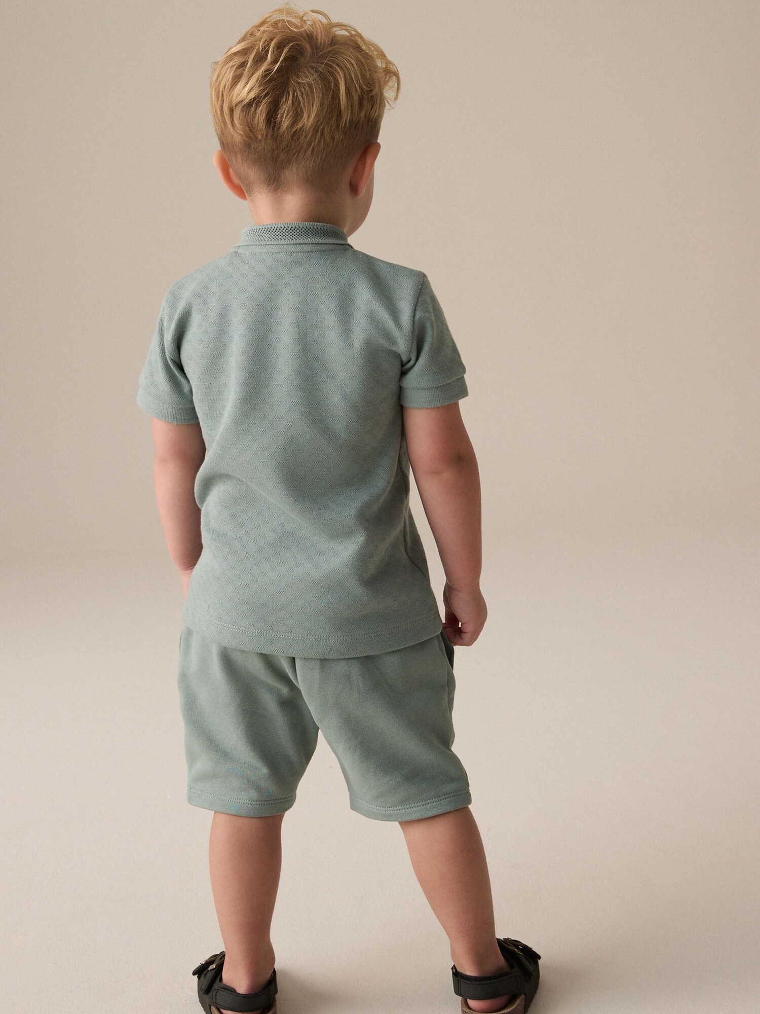 Thumbnail - Next Set