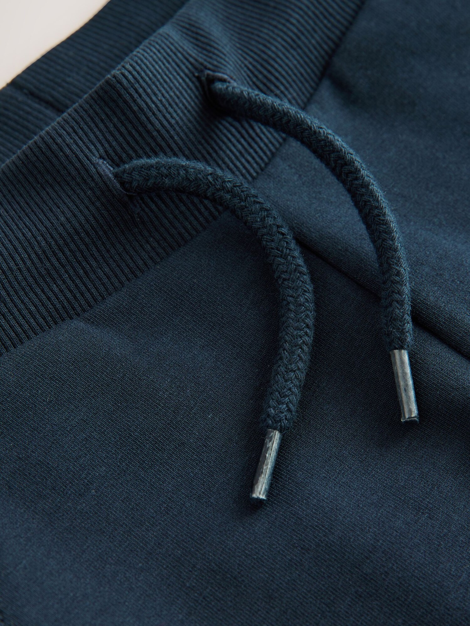 Thumbnail - Next Hose