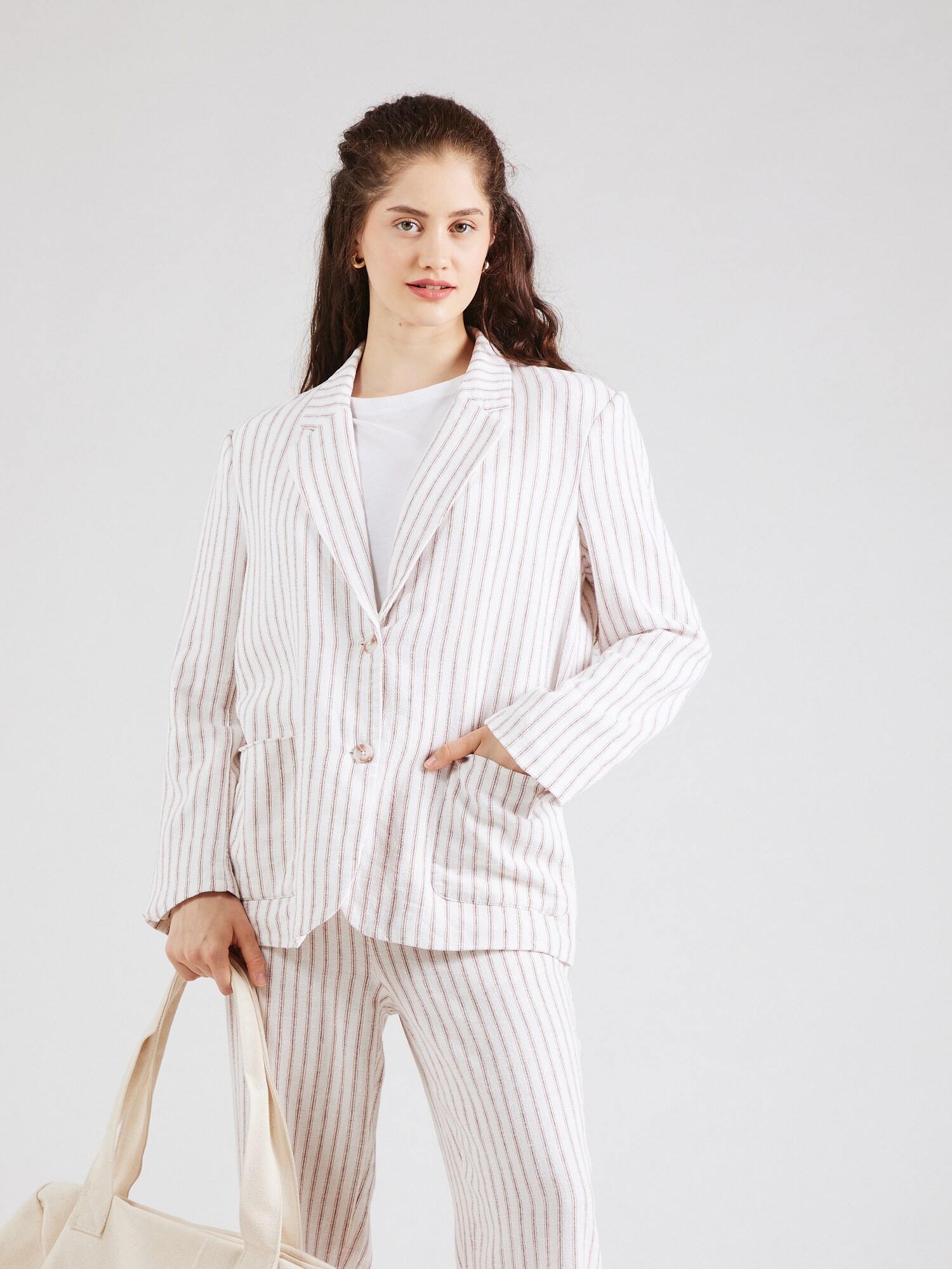 VERO MODA Blézer 'VMLOLA'  bézs / fehér termék 2. képe