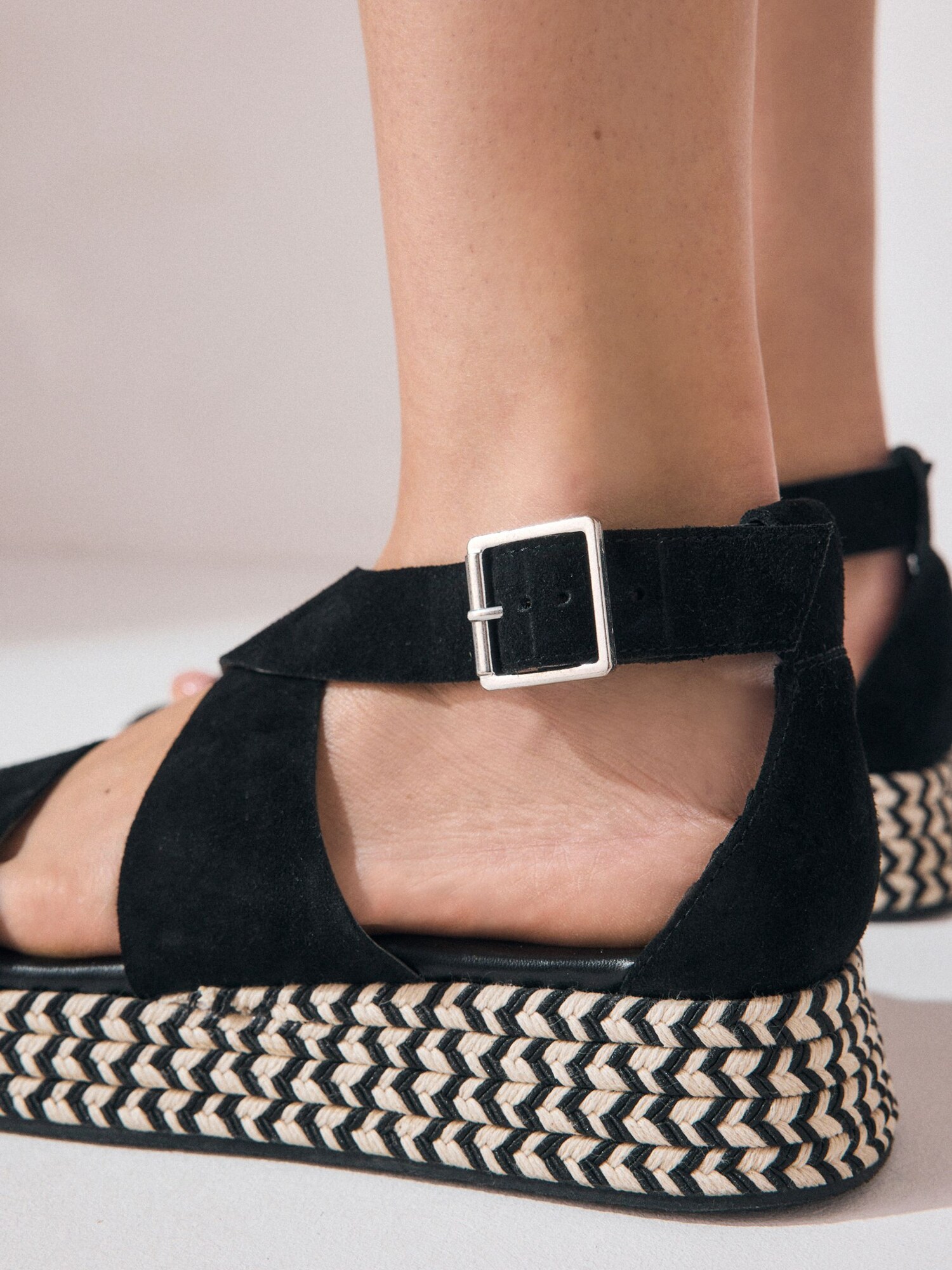 Thumbnail - Next Sandale