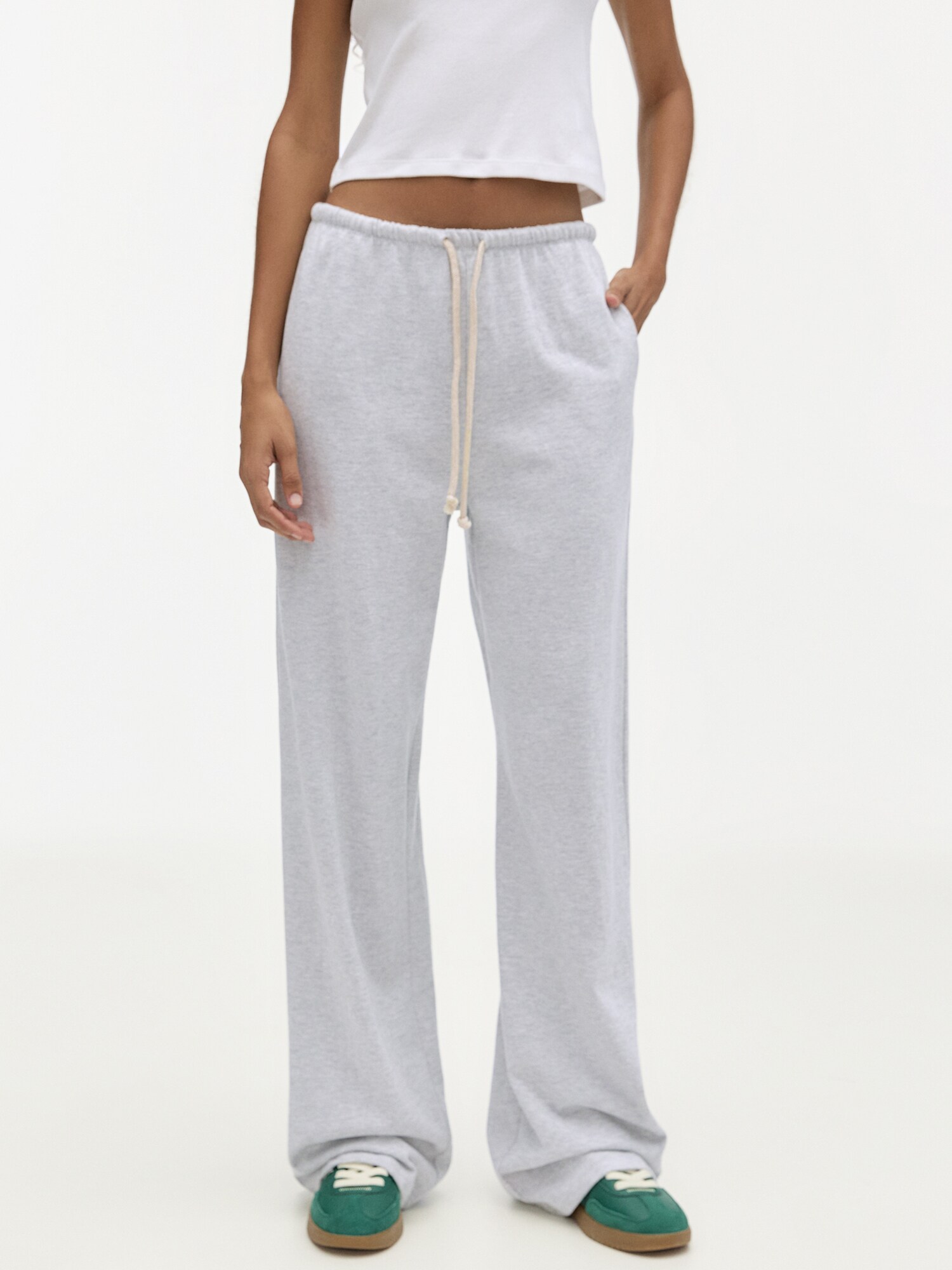 Pull&Bear Nohavice  svetlosivá