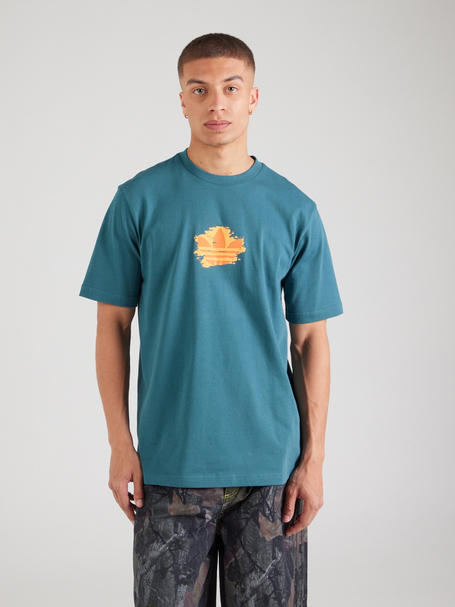 ADIDAS ORIGINALS Póló  benzin / narancs / világos narancs termék 2. képe