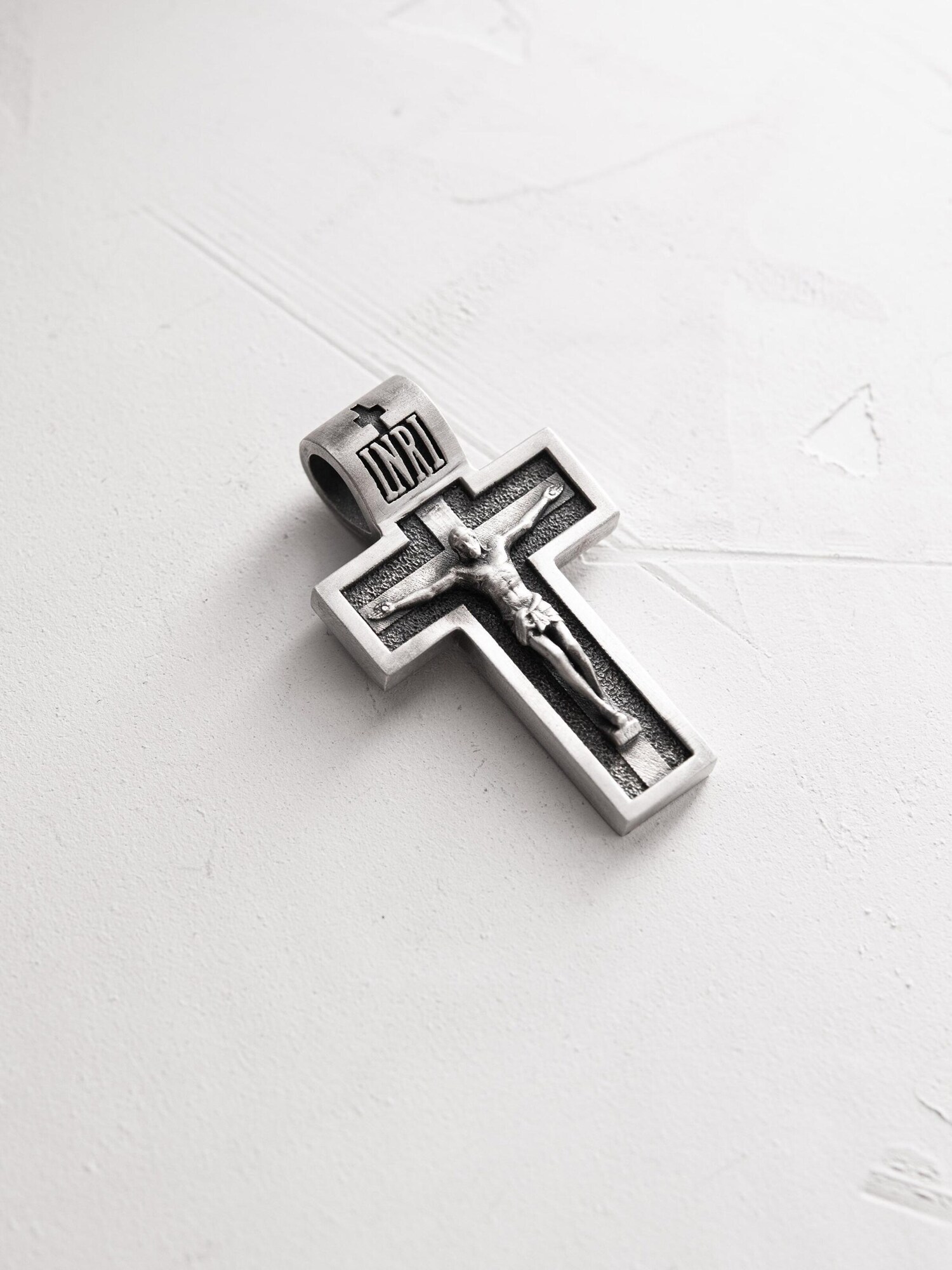 REYTEL Privjesak 'THE CRUCIFIXION OF JESUS CHRIST. PROTECTION' srebro