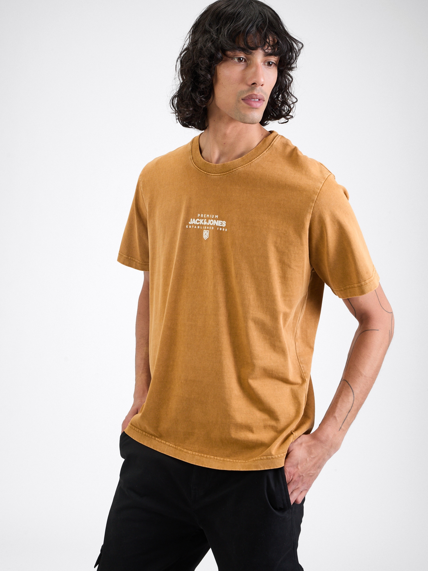 JACK & JONES Póló 'AXTON'  dohánybarna termék 2. képe
