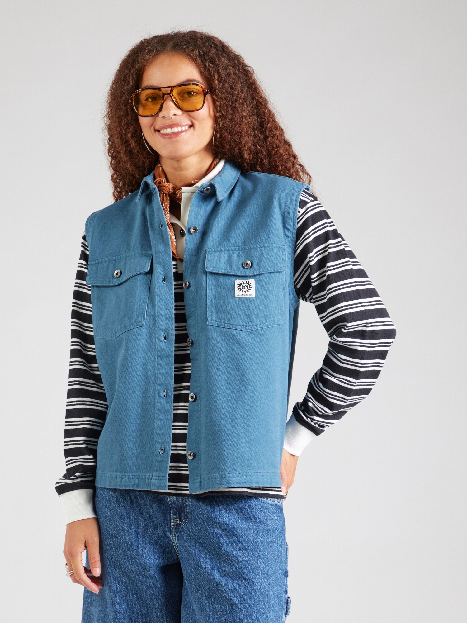 QUIKSILVER Mellény  világoskék termék 2. képe